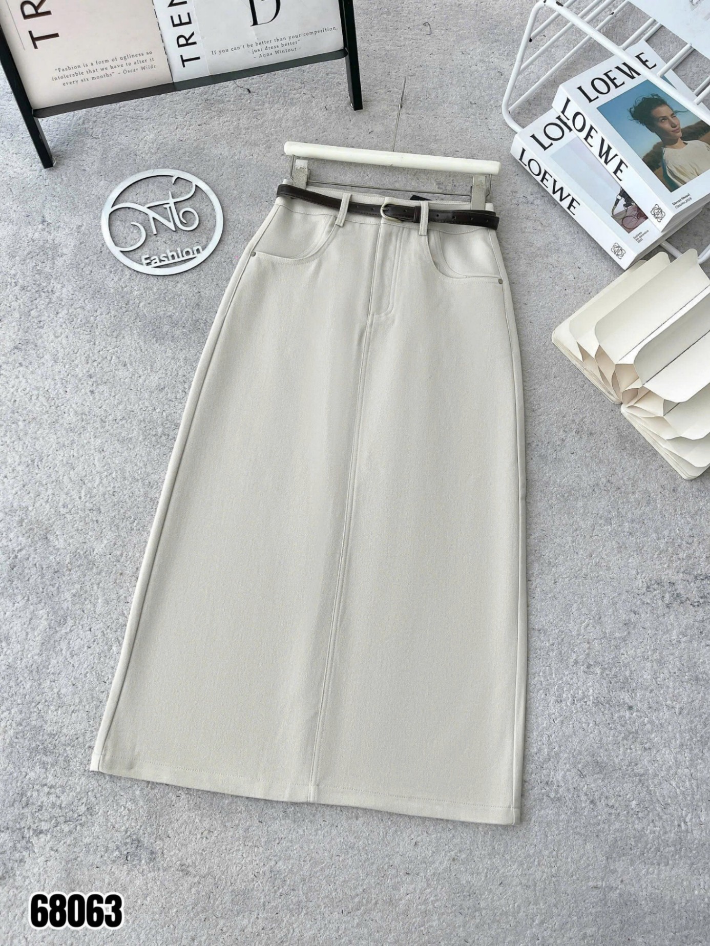 CV68063 Chân váy dạ A kèm đai
