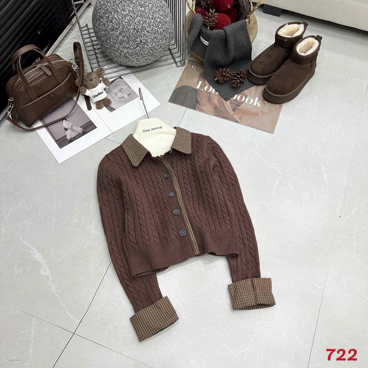 AL722 áo len cổ kẻ