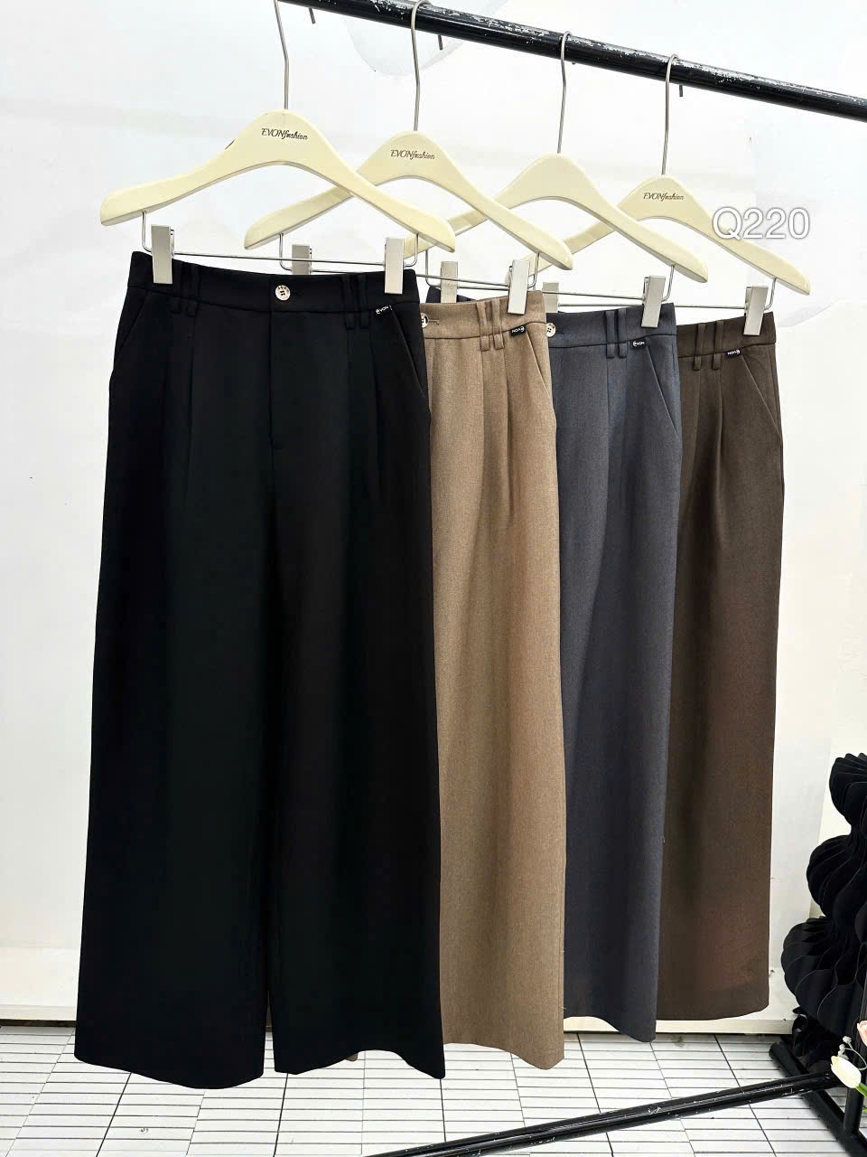 Q220 quần dạ dài 102