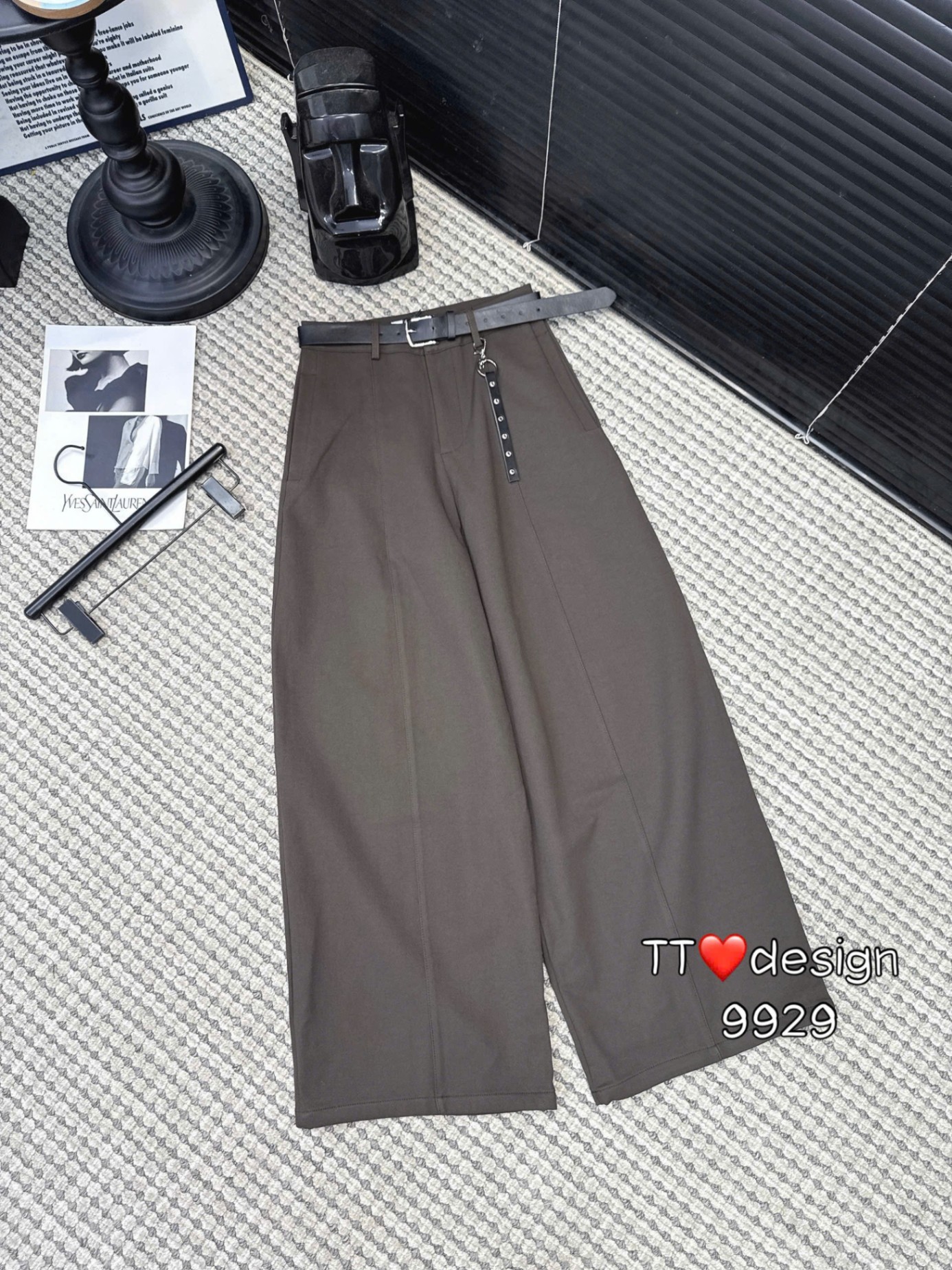 Q9929 Quần dạ đai da móc khóa