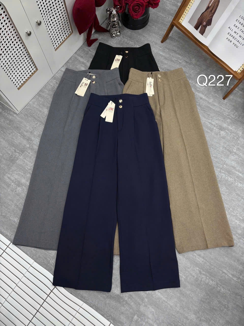 Q227 Quần xuông cạp 2 cúc vàng