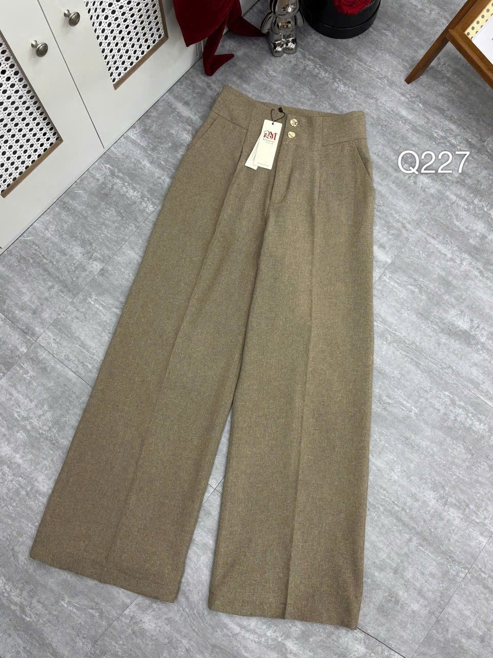 Q227 Quần xuông cạp 2 cúc vàng