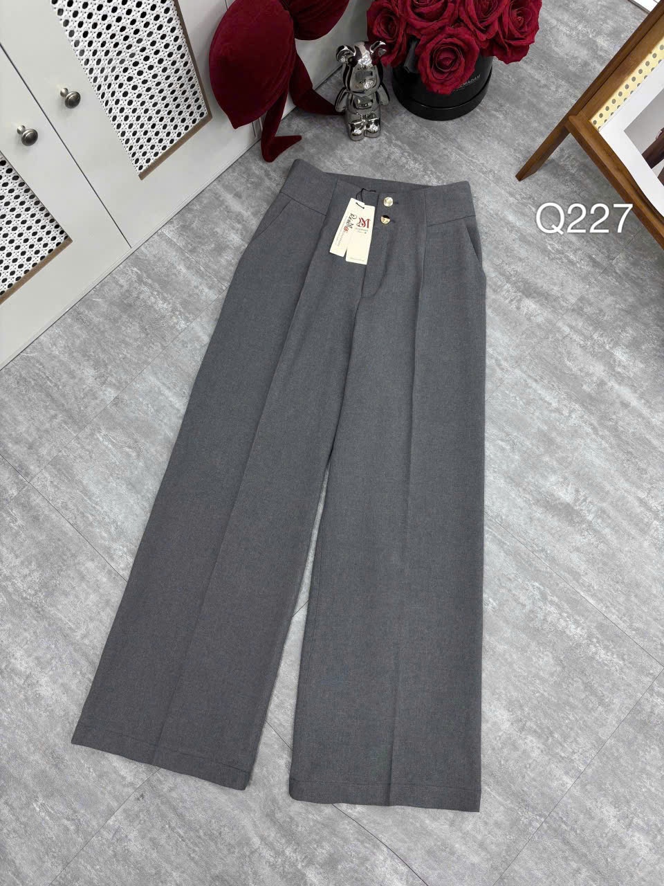 Q227 Quần xuông cạp 2 cúc vàng