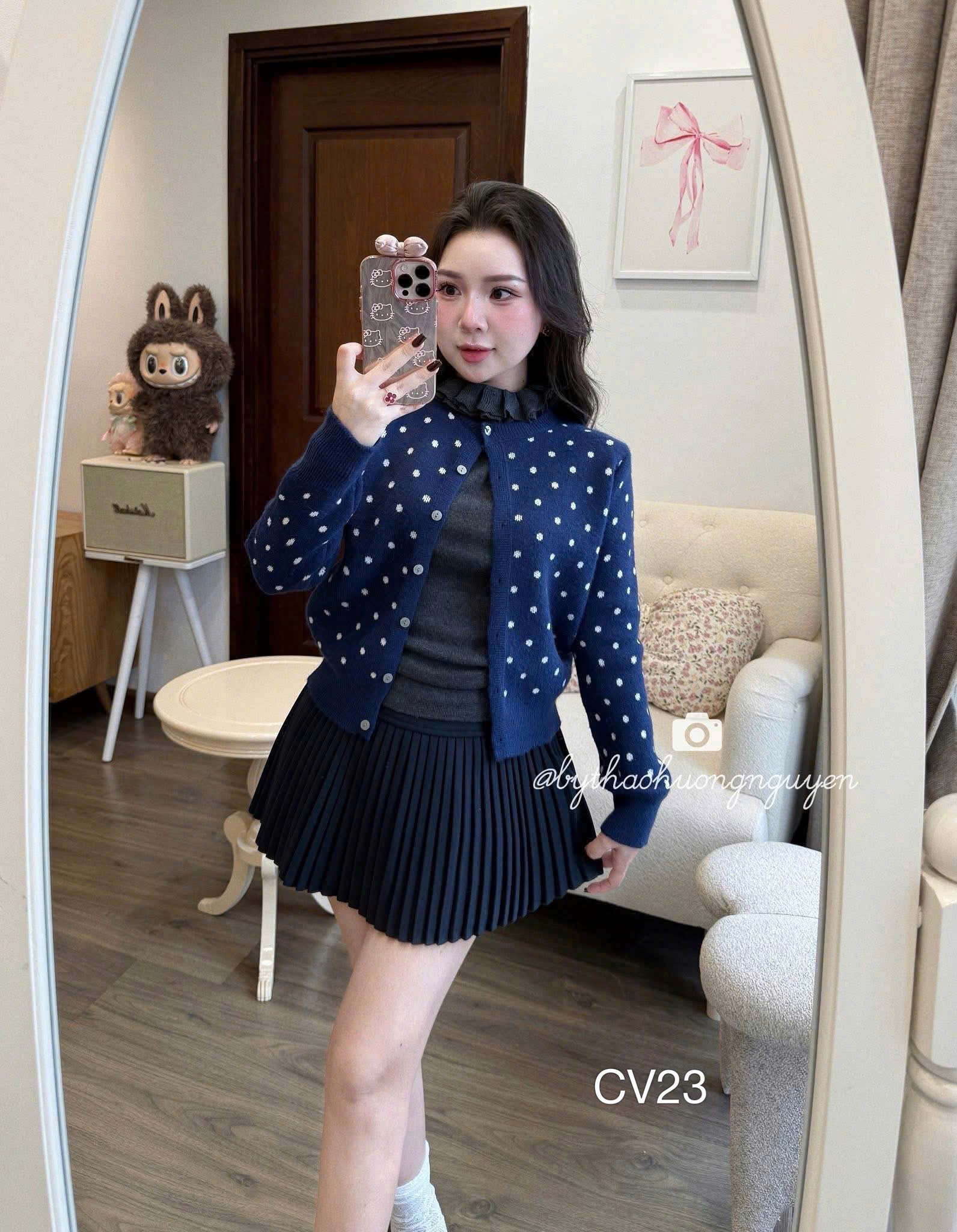 CV23 Chân váy ngắn xòe xếp ly