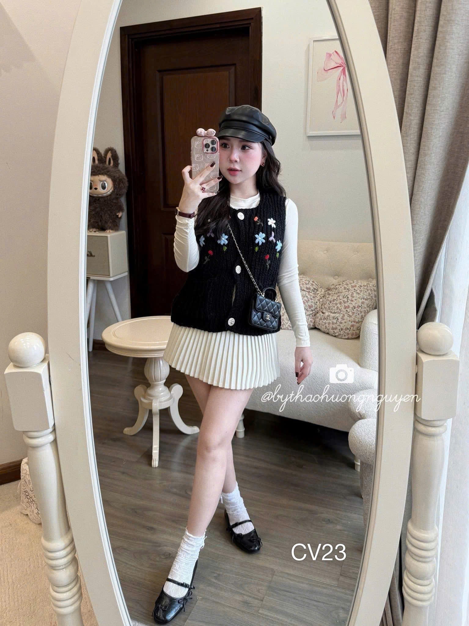 CV23 Chân váy ngắn xòe xếp ly