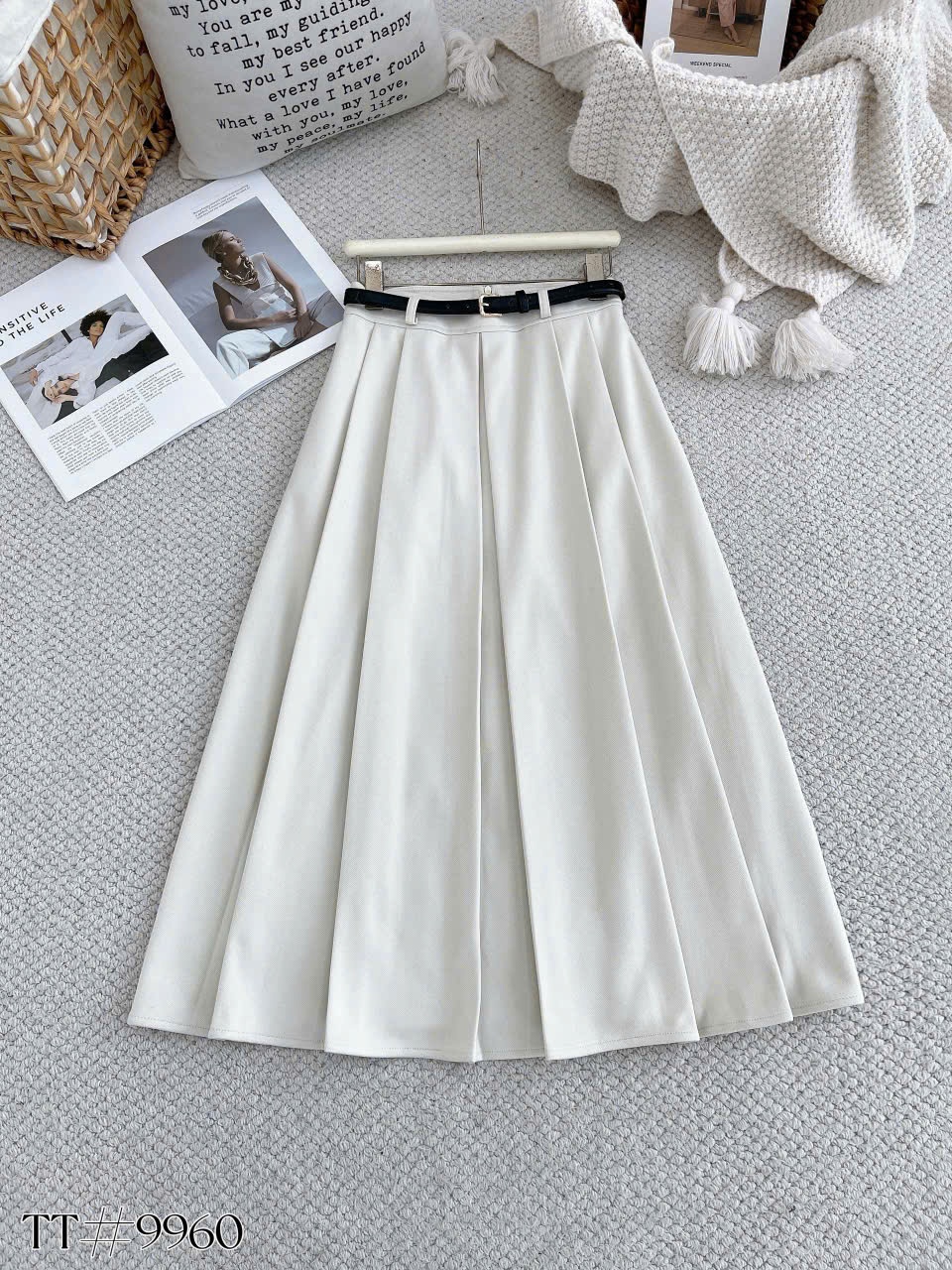 CV9960 Chân váy dạ xòe kèm đai