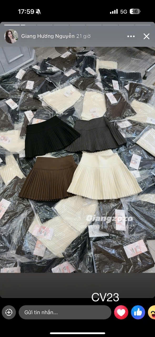 CV23 Chân váy ngắn xòe xếp ly