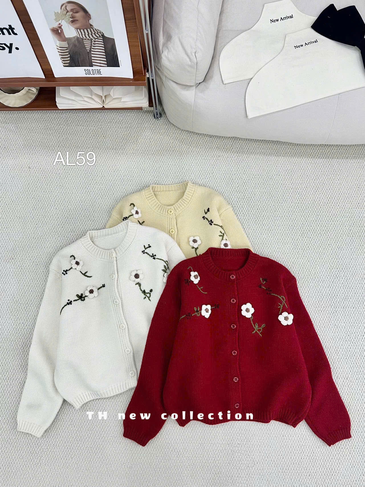 AL59 Áo len cổ tròn thêu hoa