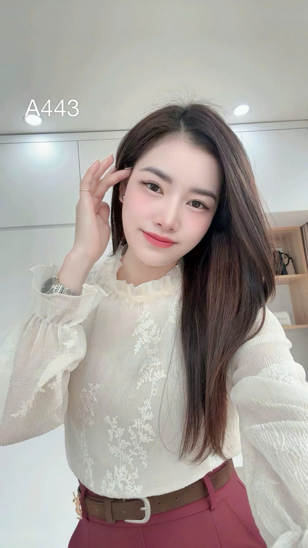A443 Áo sơ mi thêu hoa lá