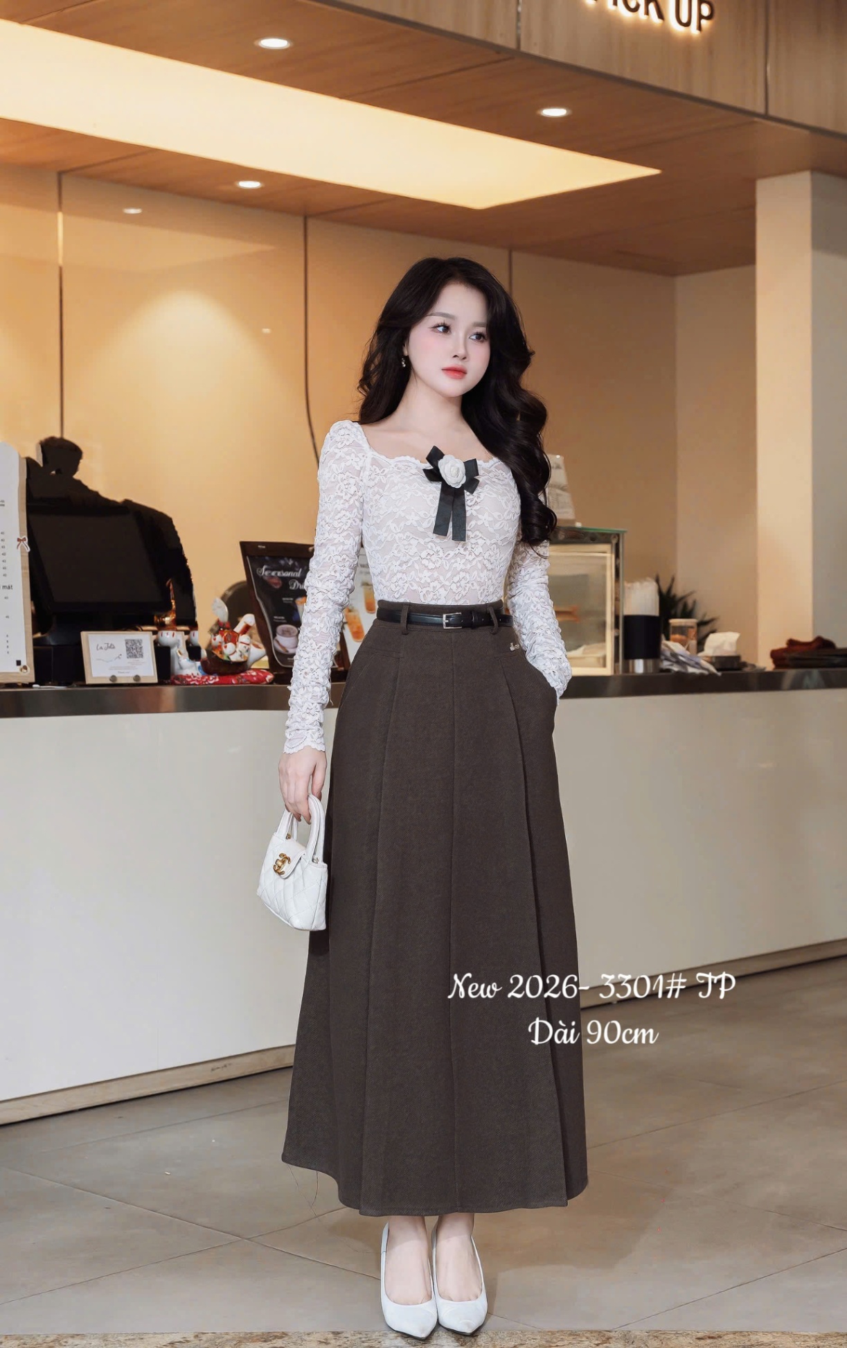 CV3301 cv xòe đai vàng dài 90