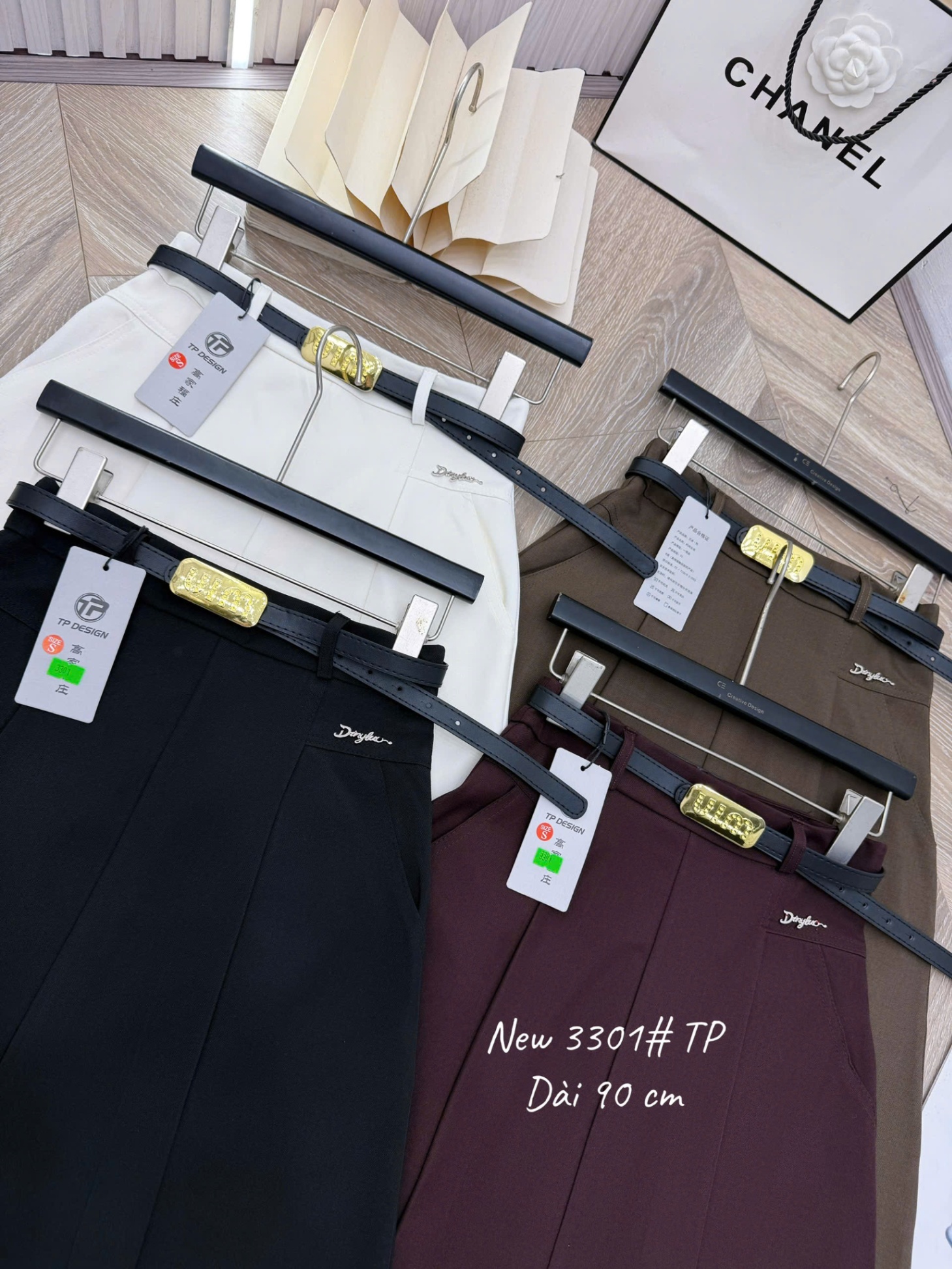 CV3301 cv xòe đai vàng dài 90
