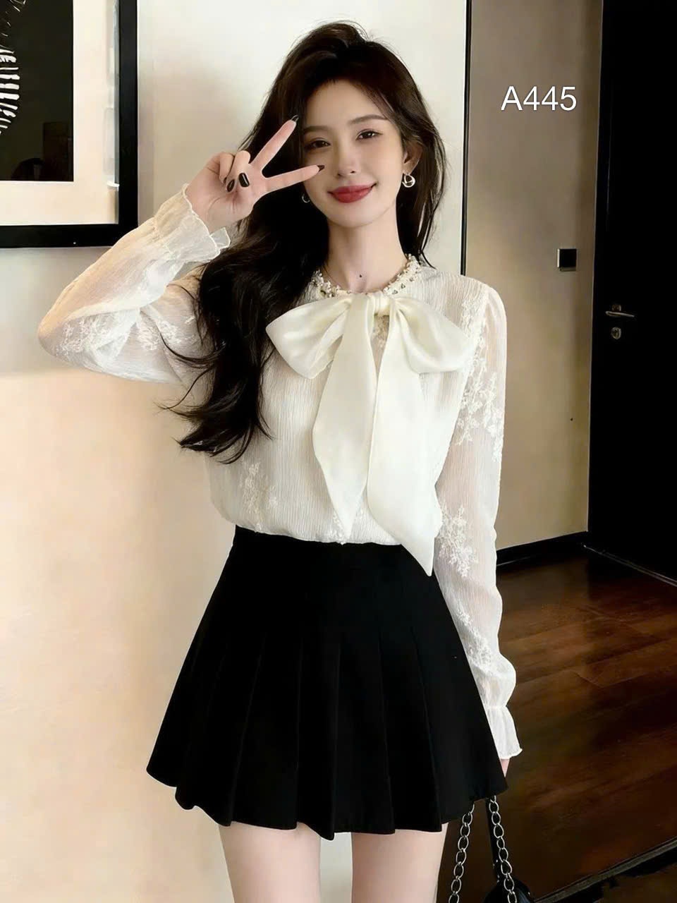 A445 Áo ren cổ nơ đính ngọc