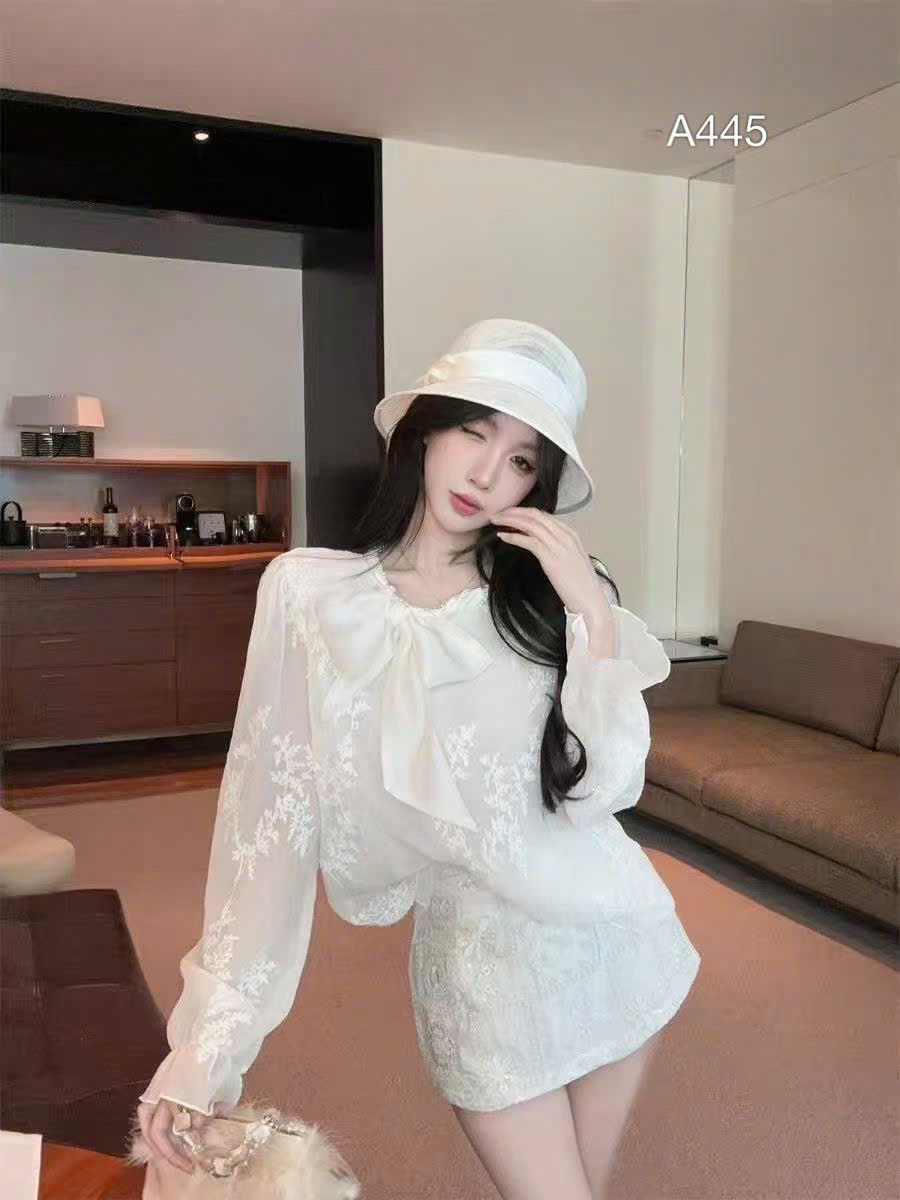 A445 Áo ren cổ nơ đính ngọc