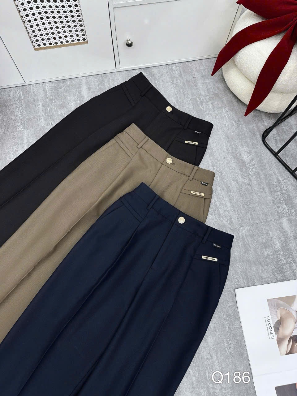 Q186 Quần baggy 1 cúc tag vàng