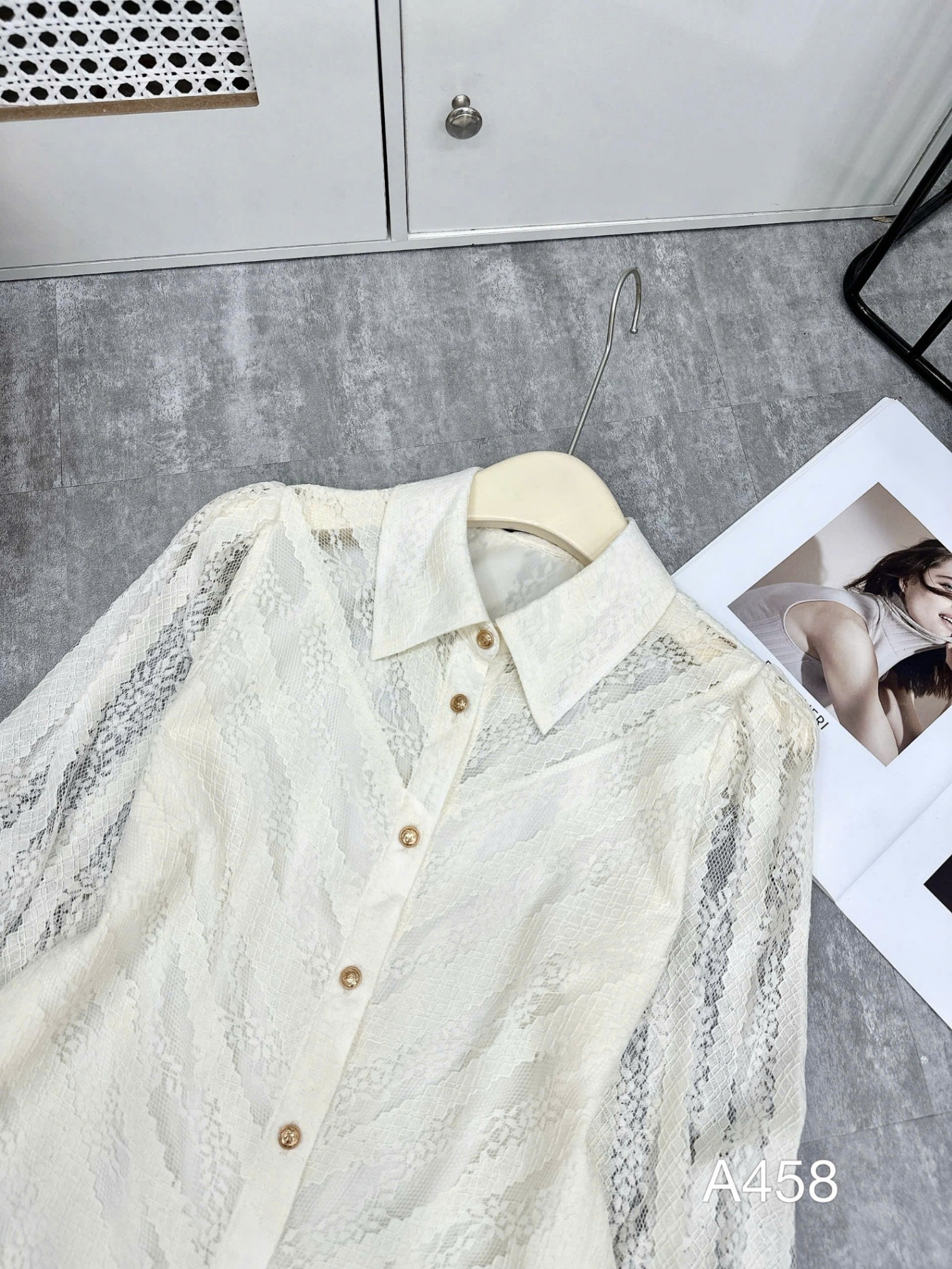 a458 Áo ren dài tay cổ nhọn