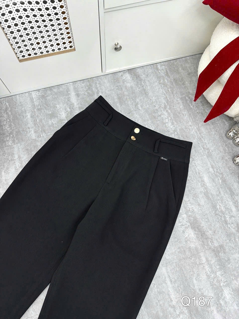 Q187 Quần baggy 2 cúc vàng