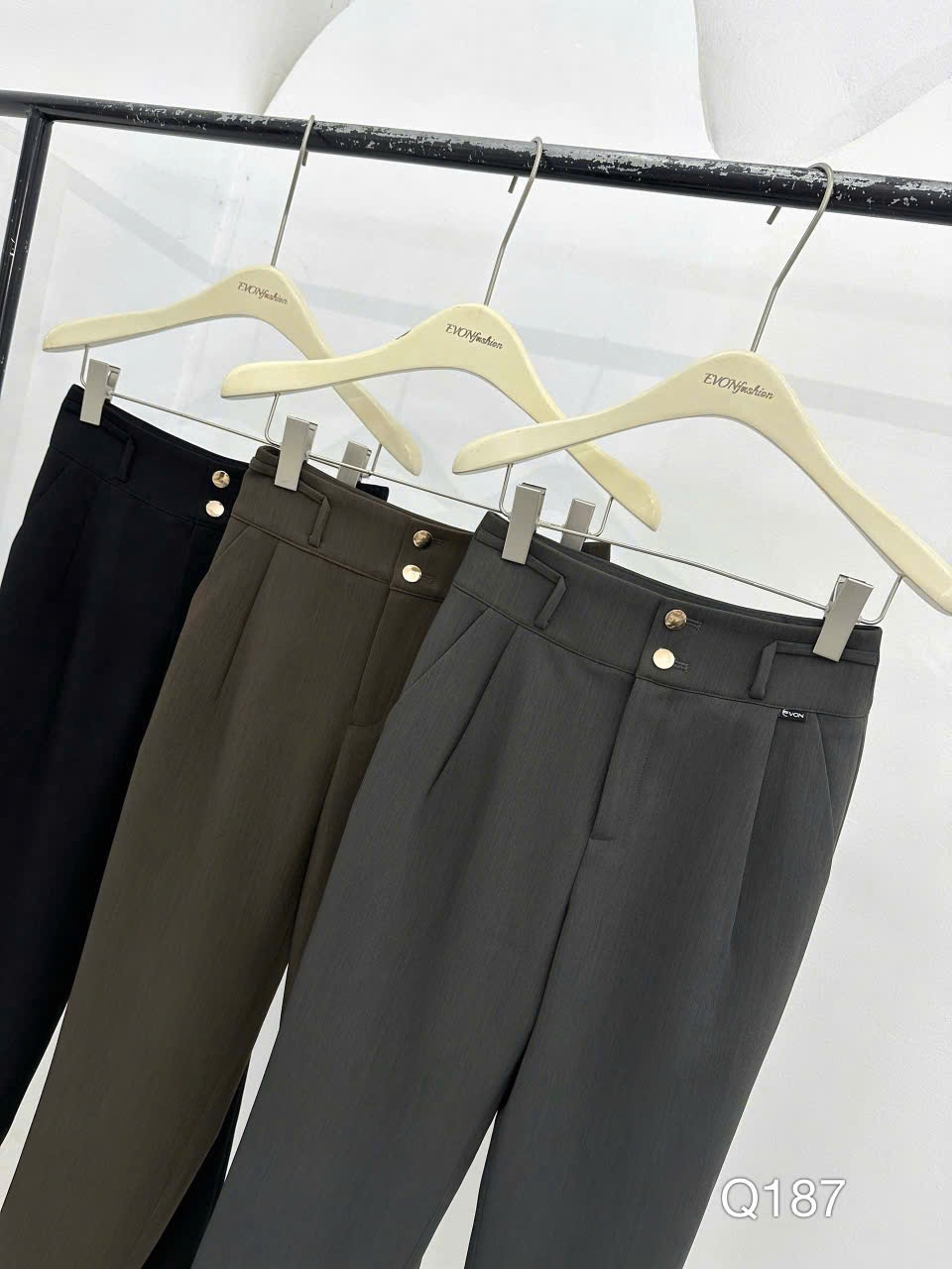 Q187 Quần baggy 2 cúc vàng