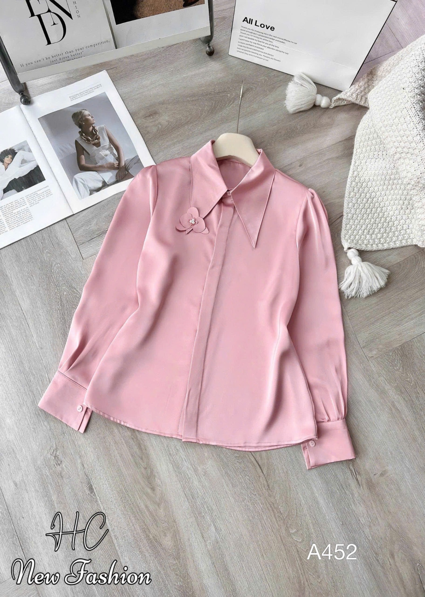 A452 ÁO sơ mi lụa hoa 1 bên cổ