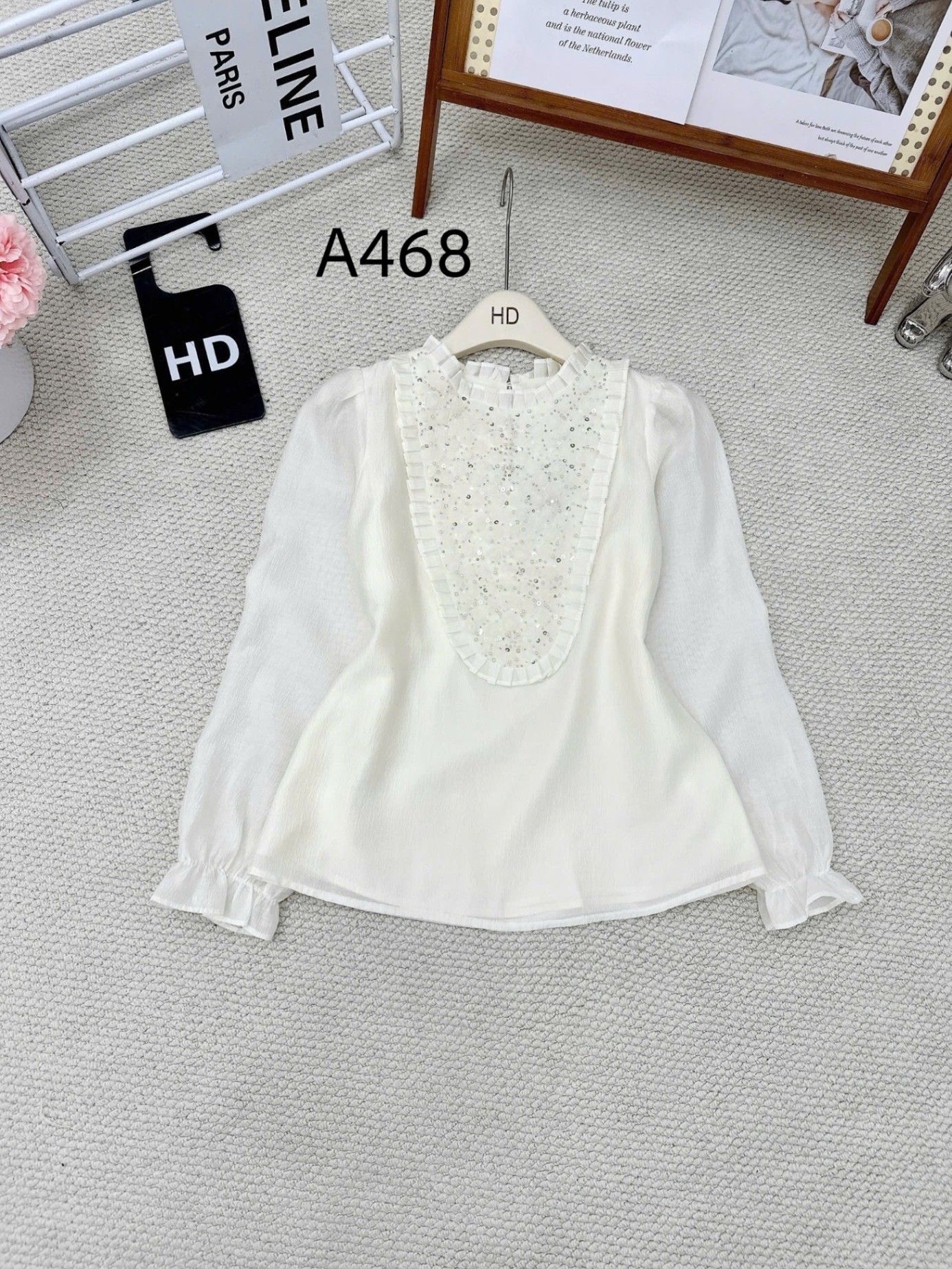 A468 Áo sơ mi cổ hoa cườm