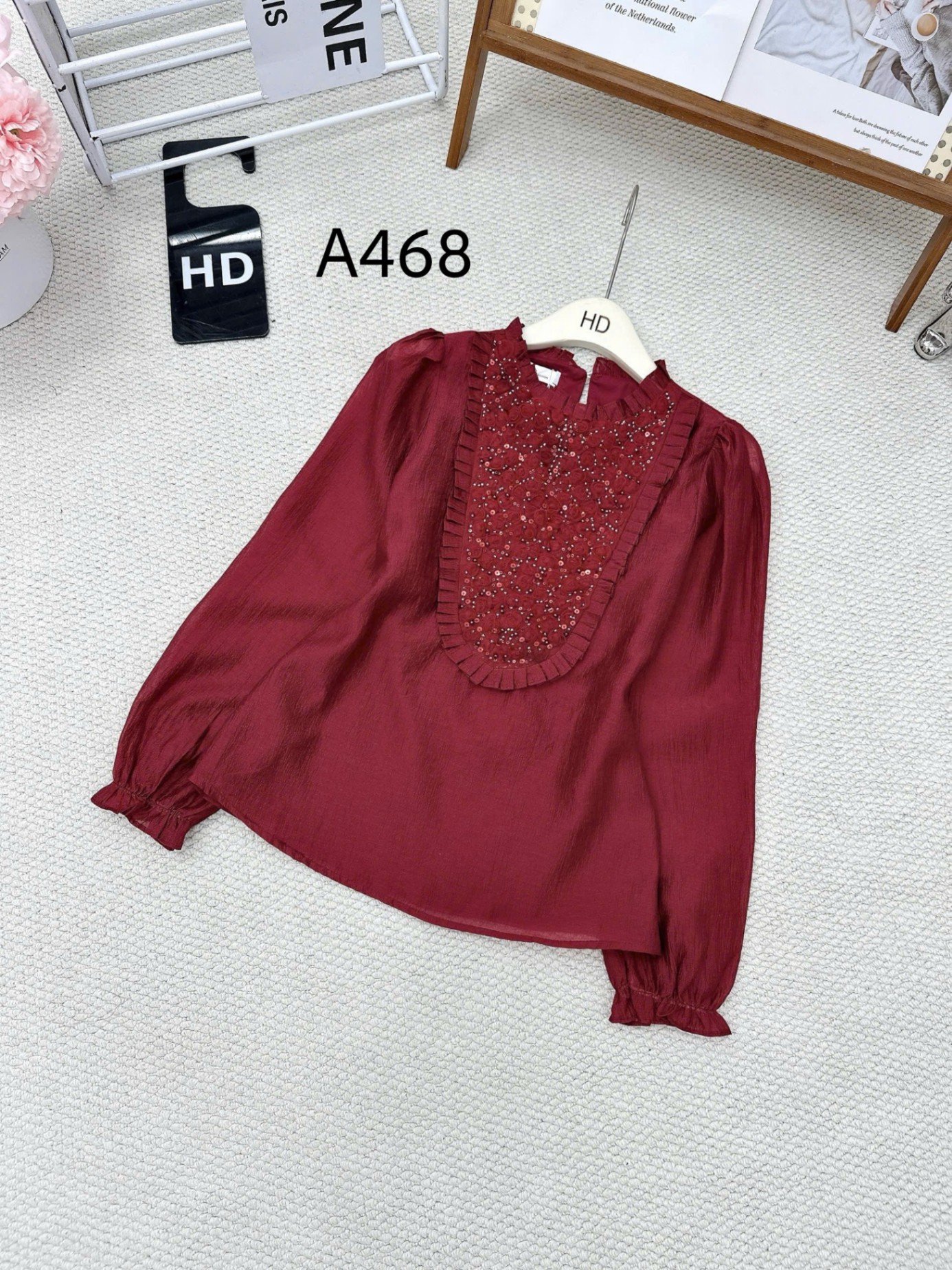 A468 Áo sơ mi cổ hoa cườm