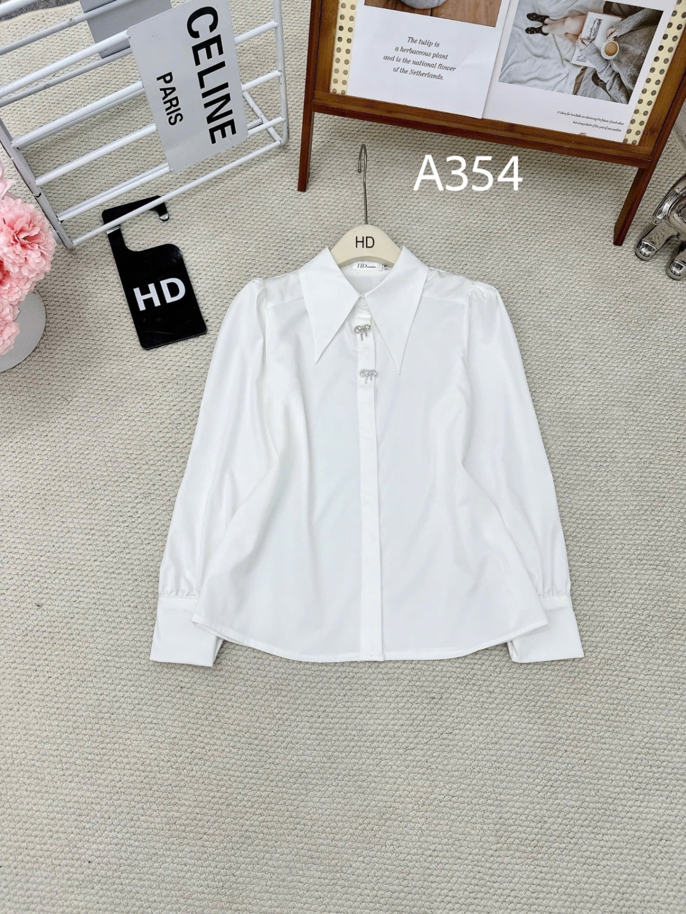 A354 Áo sơ mi tay dài cổ nhọn tag nơ