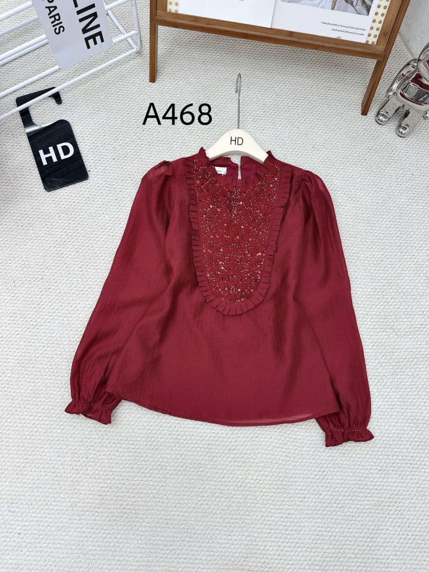 A468 Áo sơ mi cổ hoa cườm