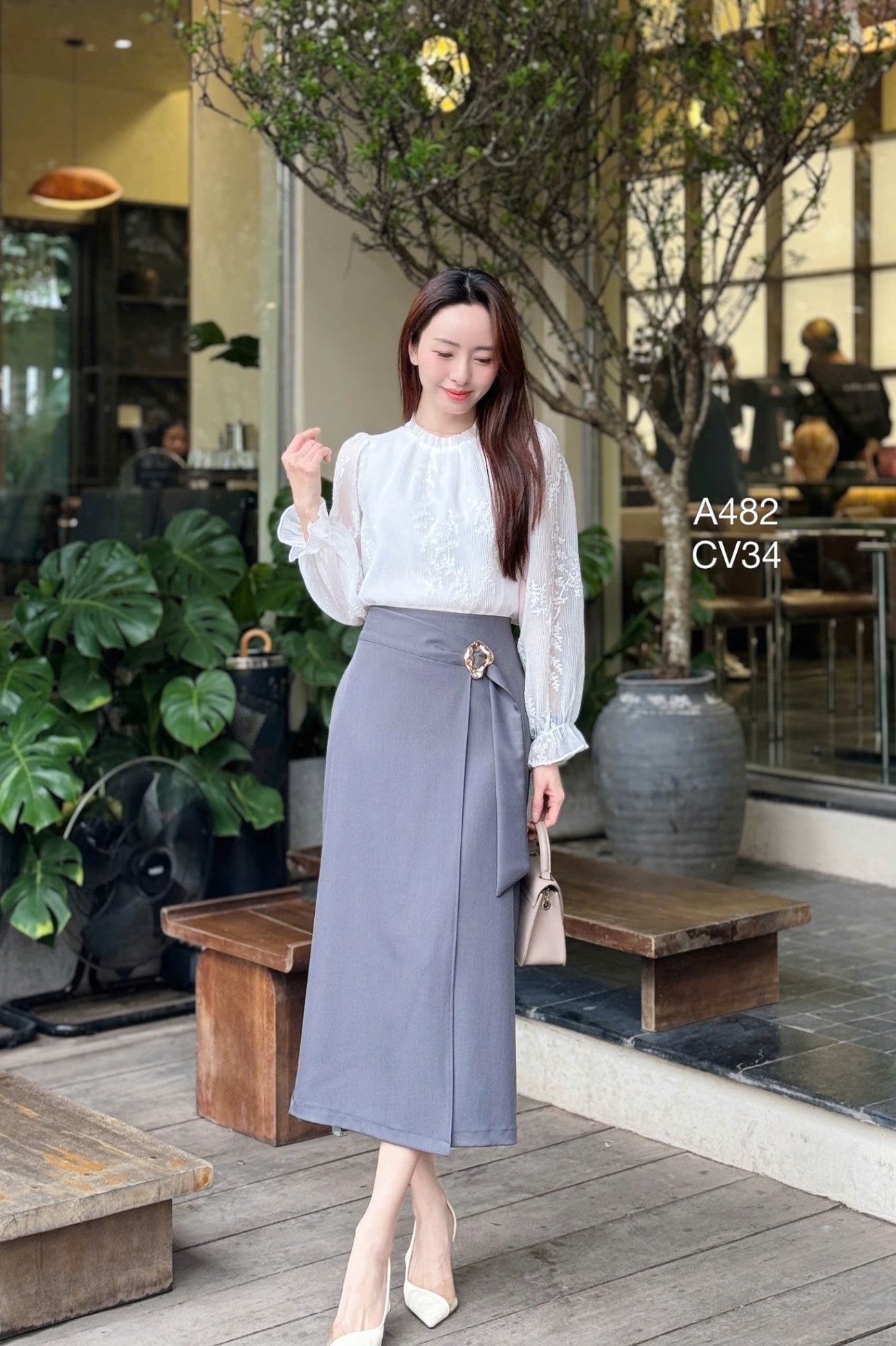 CV34 cv vạt khuy vàng