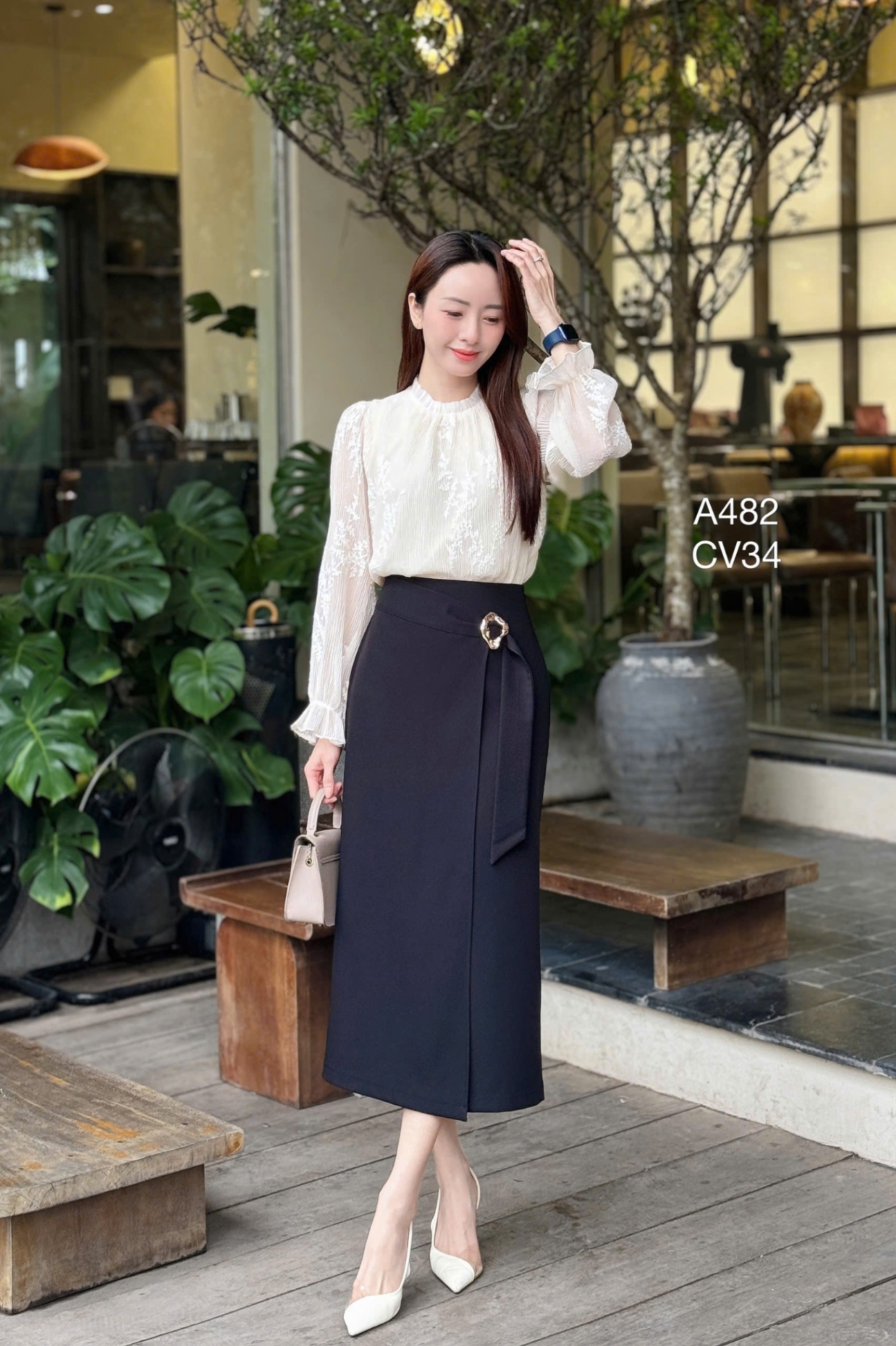 CV34 cv vạt khuy vàng