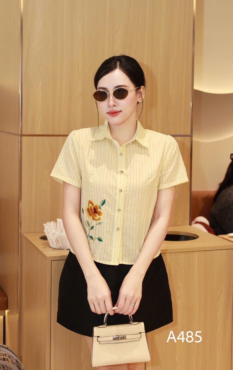 A485 Áo sơ mi kẻ hoa thêu