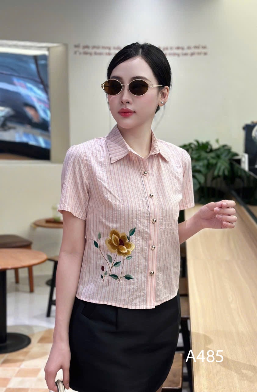 A485 Áo sơ mi kẻ hoa thêu