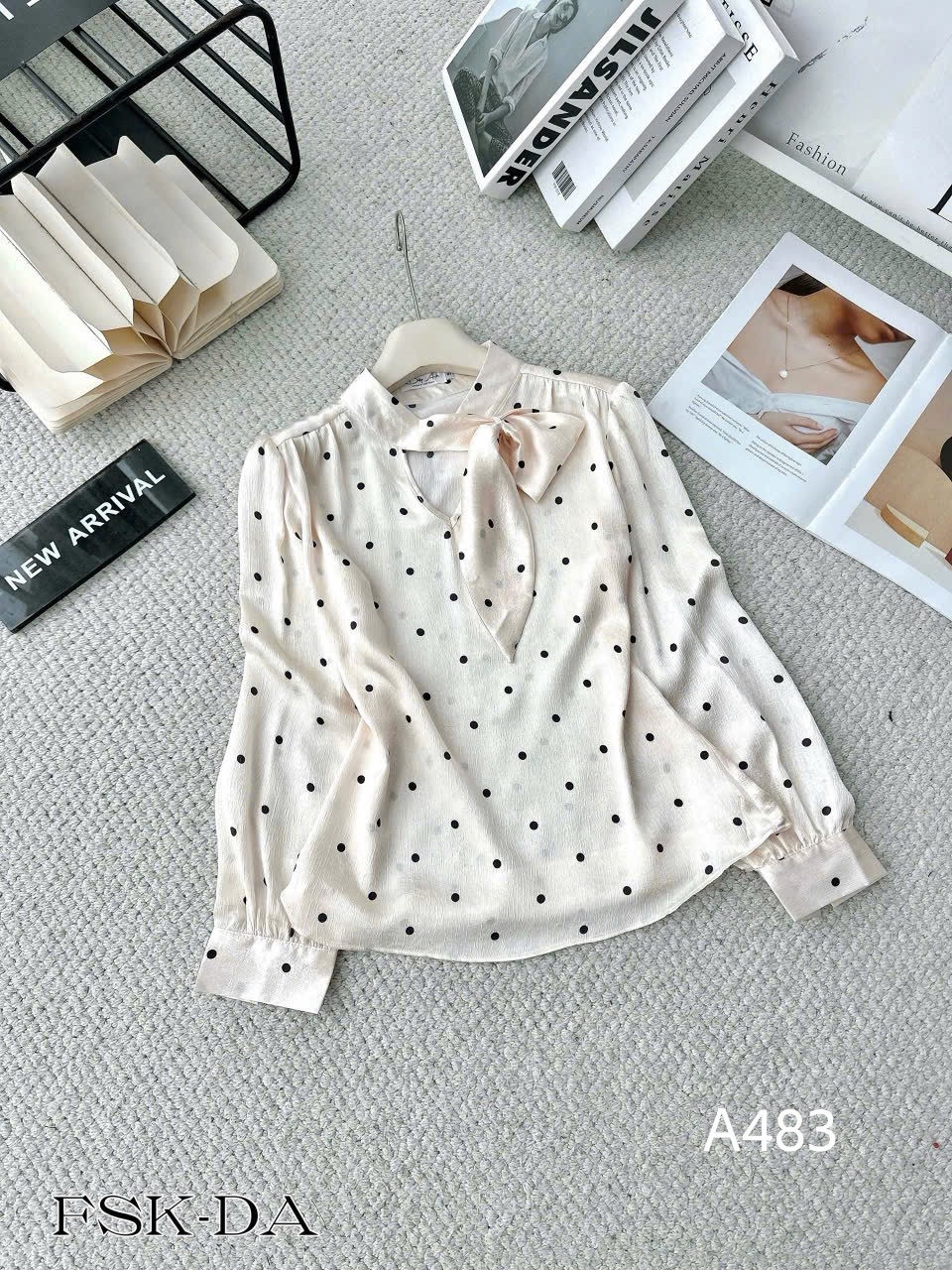 A483 Áo sơ mi bi lụa gân cổ nơ