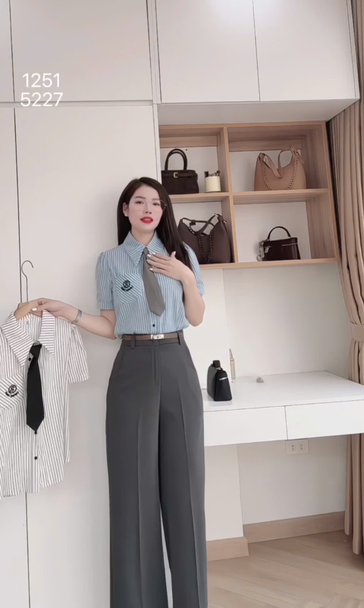 A1251 Áo sơ mi kẻ cổ cà vạt