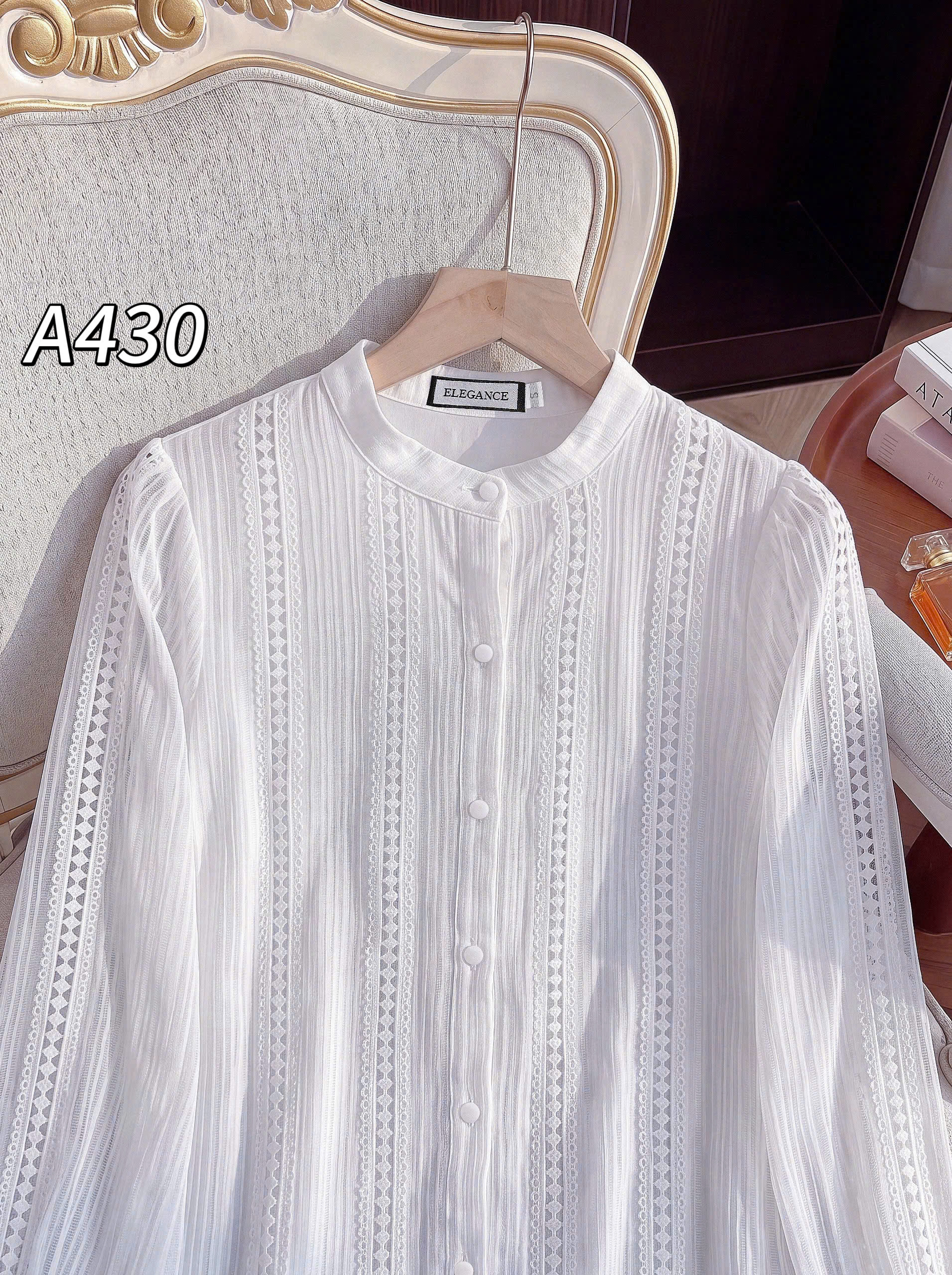 A430 áo tơ phối ren dài tay
