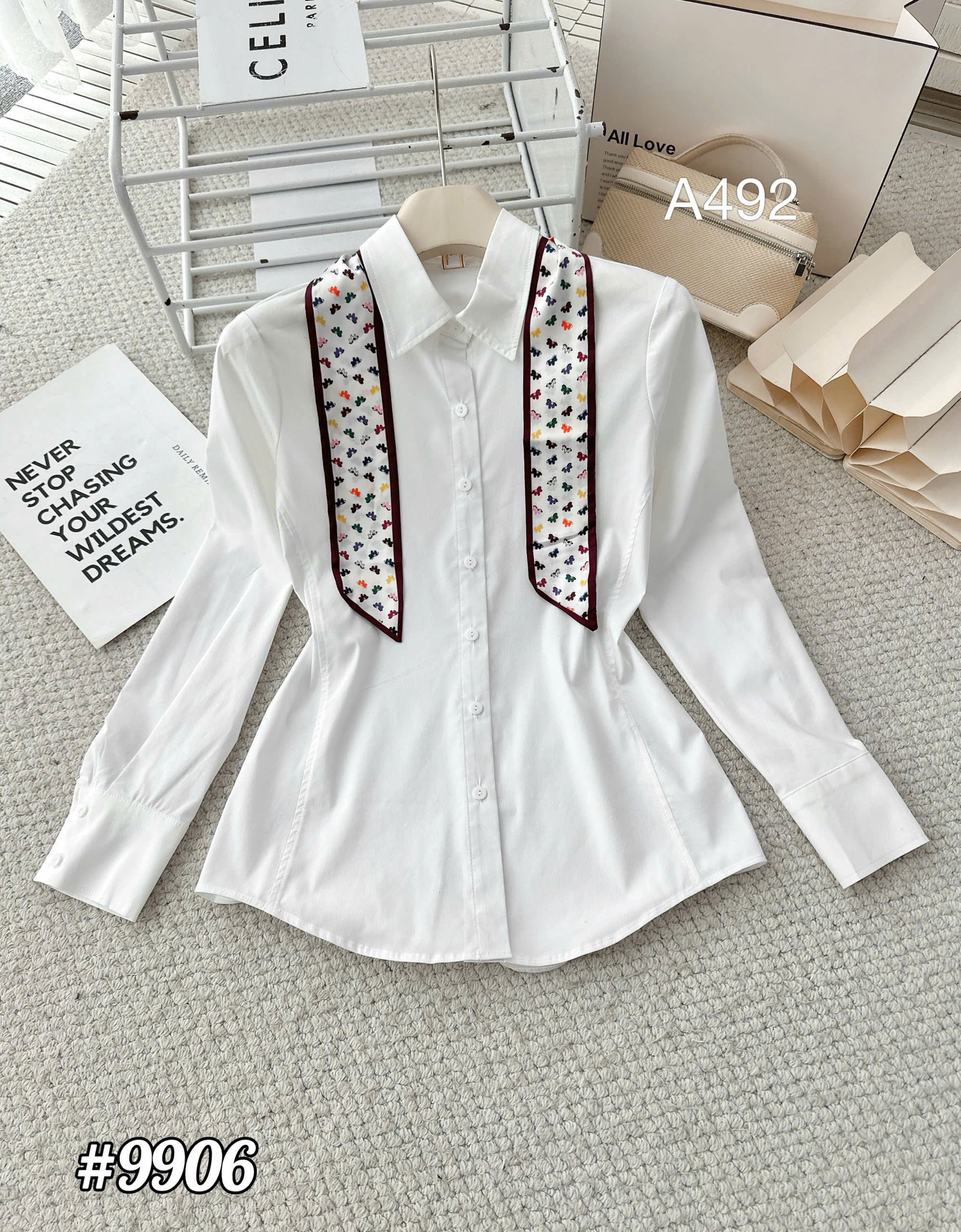 A492 Áo sơ mi cổ nhọn kèm khăn