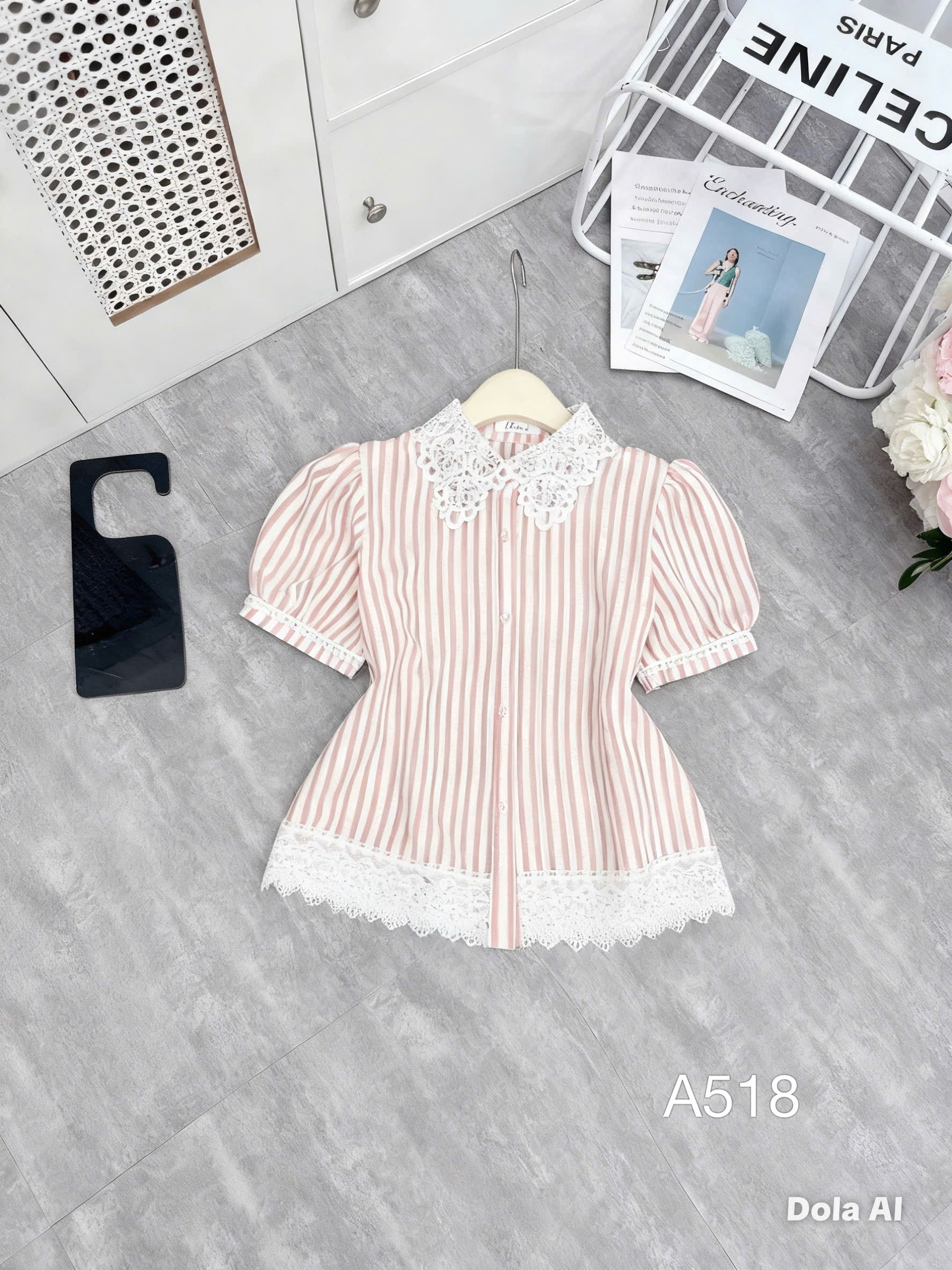 A518 Áo sơ mi kẻ cổ ren
