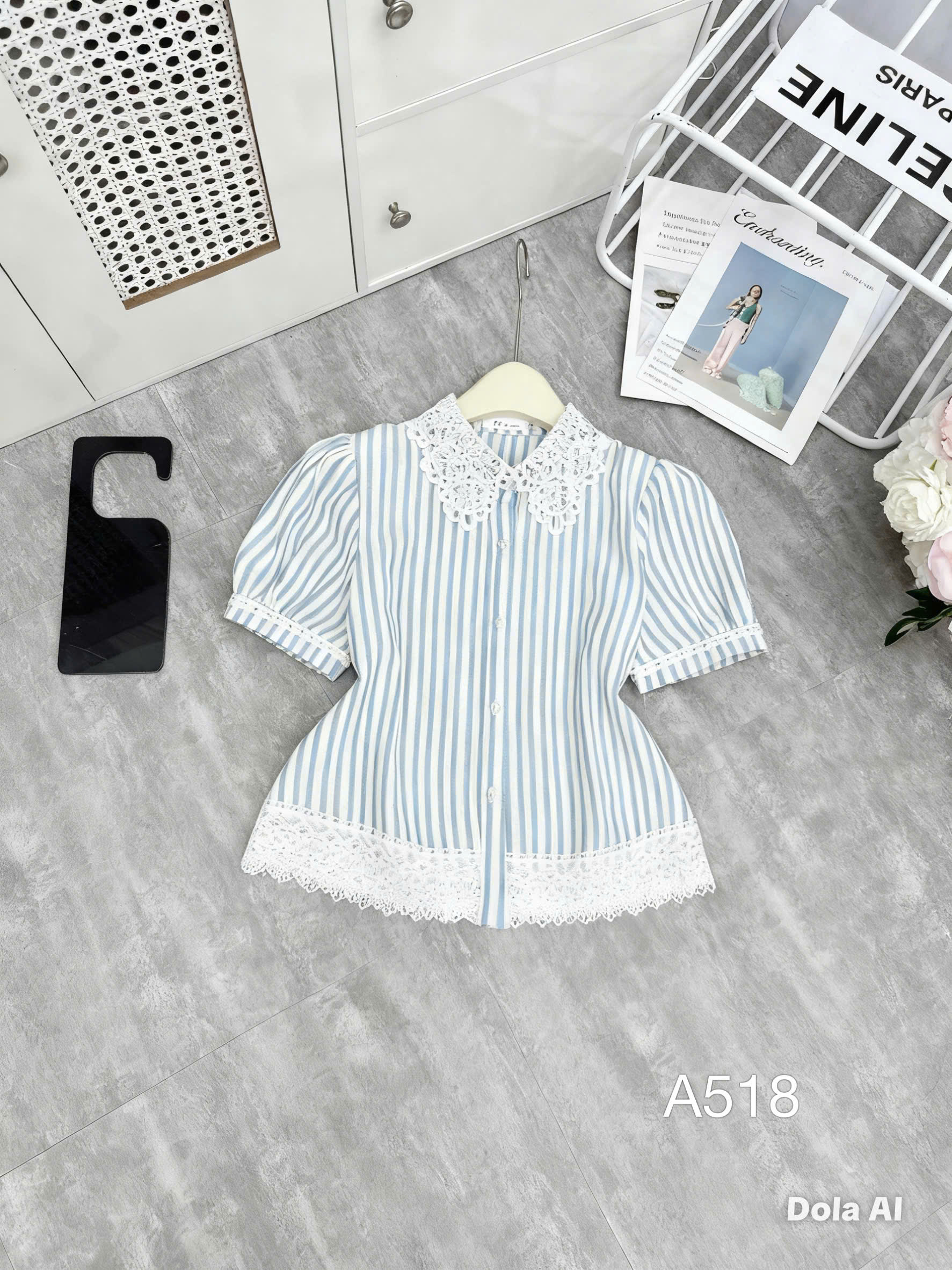 A518 Áo sơ mi kẻ cổ ren
