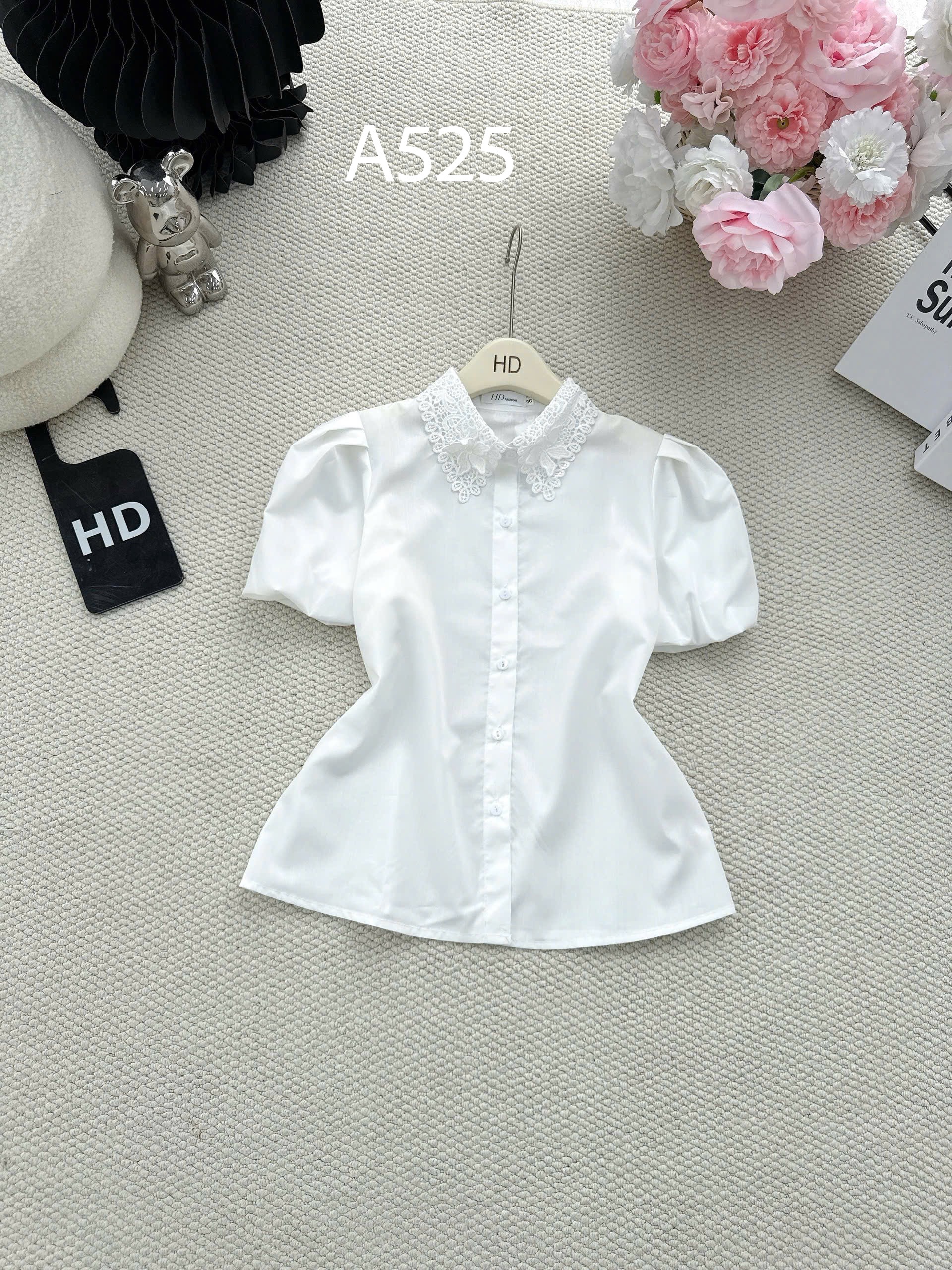 A525 Áo sơ mi thô tay bồng cổ ren