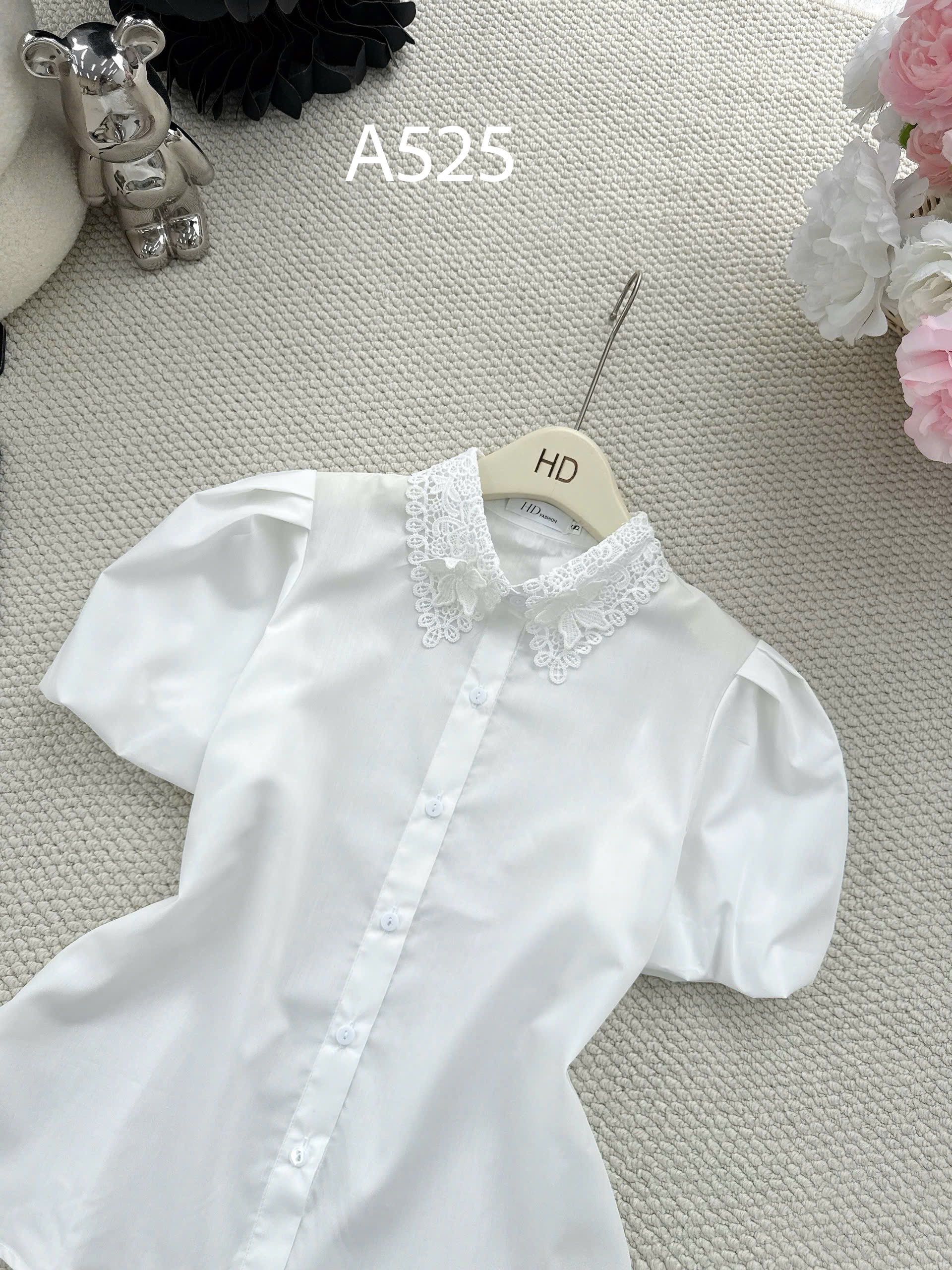 A525 Áo sơ mi thô tay bồng cổ ren