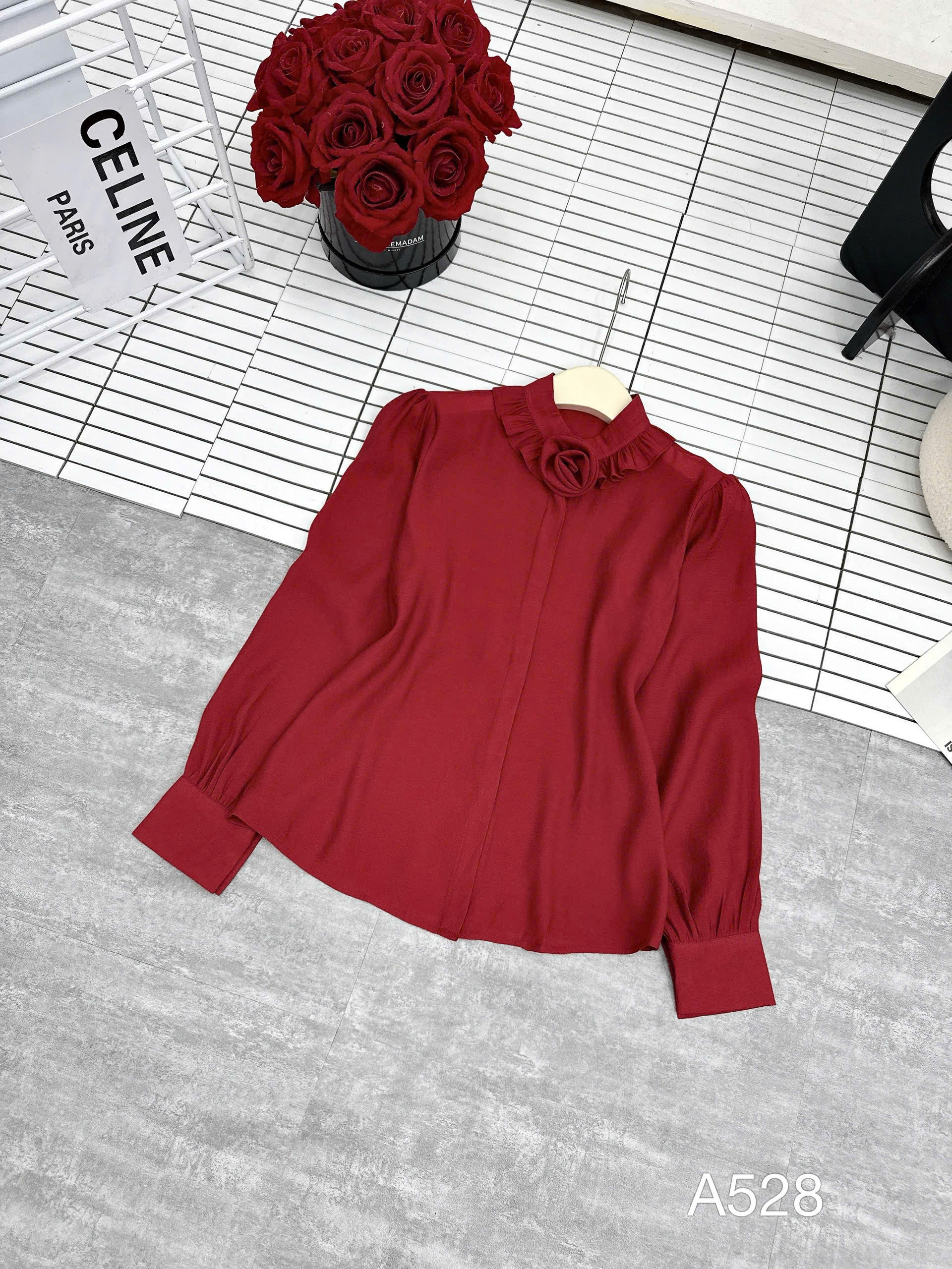 A528 Áo sơ mi cổ bèo hoa