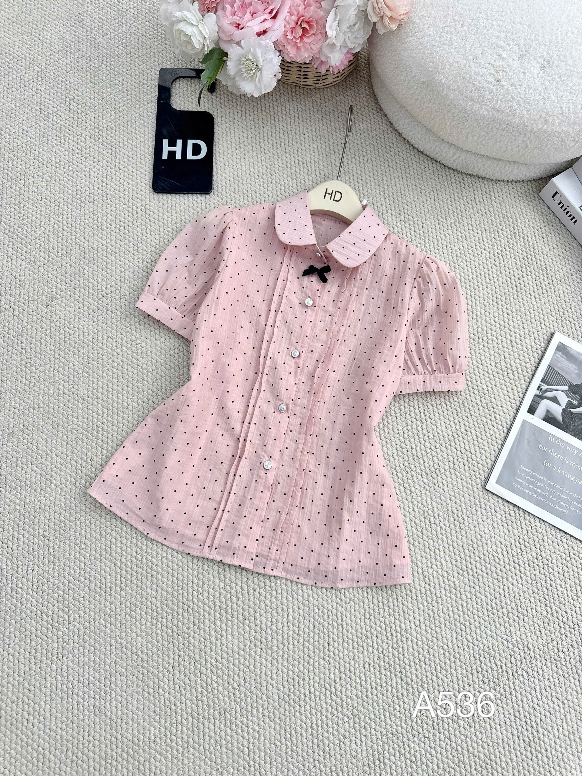 A536 Áo sơ mi chấm bi cúc ngọc