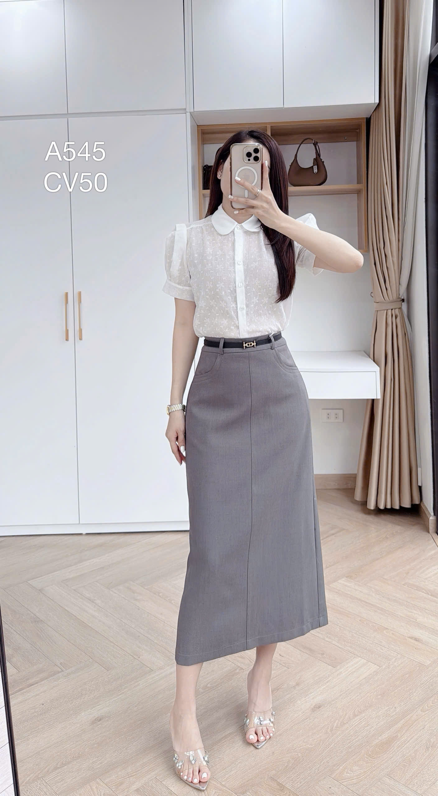 A545 áo hoa nhí tay bồng cổ trắng