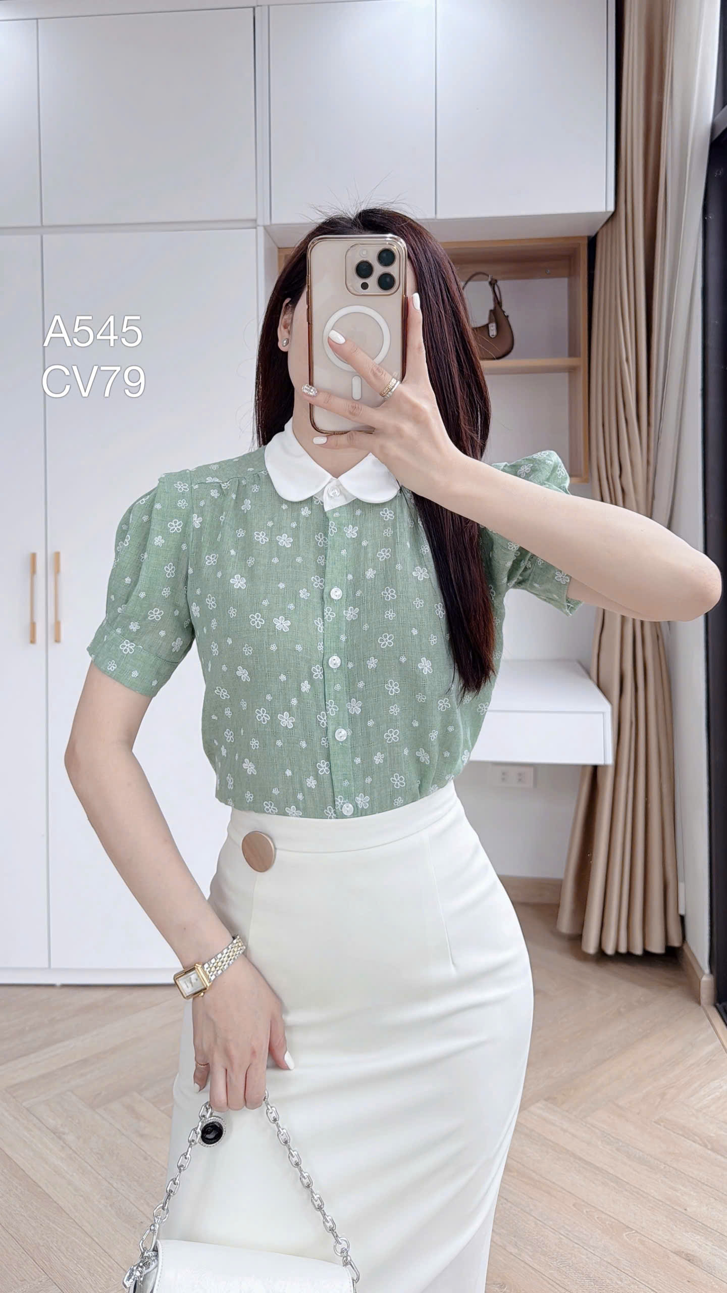 A545 áo hoa nhí tay bồng cổ trắng