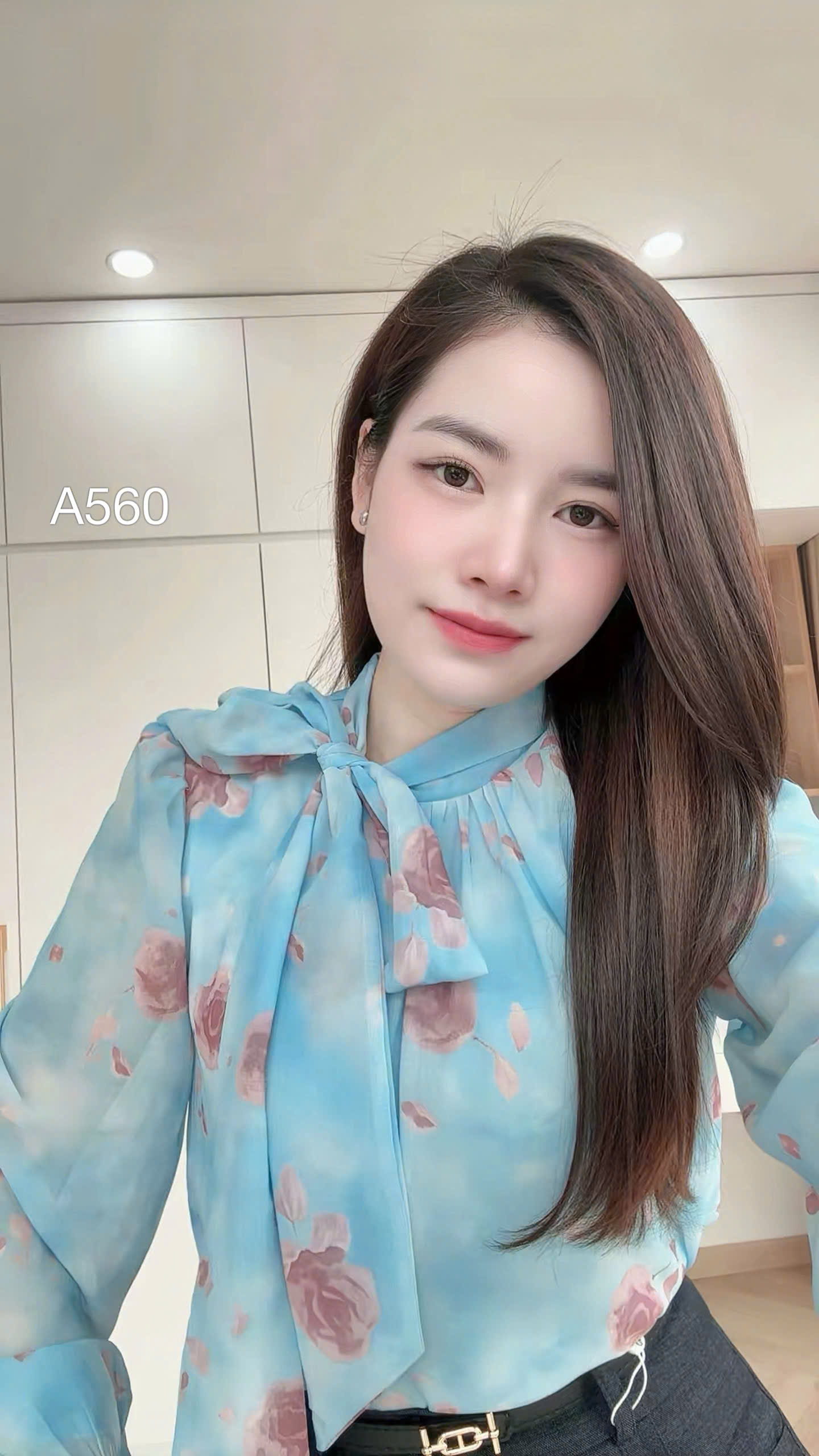 A560 áo hoa cổ nơ