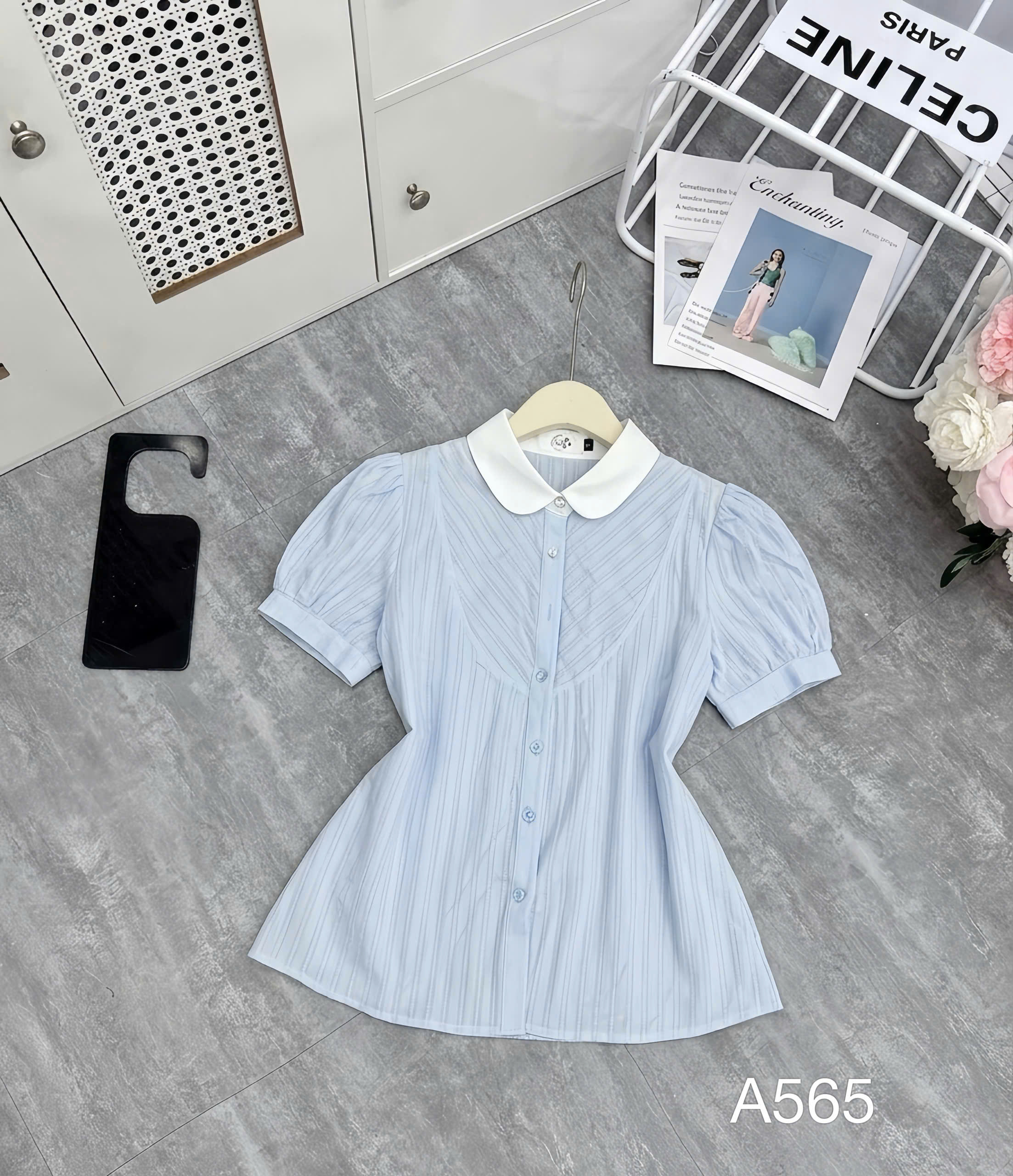 A565 Áo sơ mi cổ yếm tay bồng