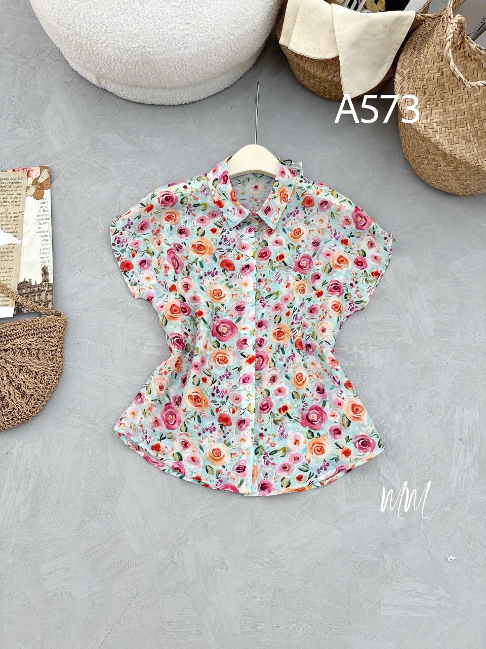 A573 Áo sơ mi hoa tay dơi