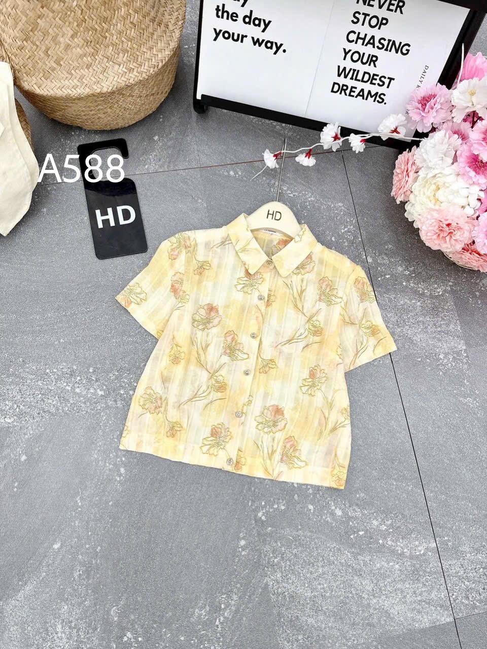 A588 Áo sơ mi hoa tay cộc