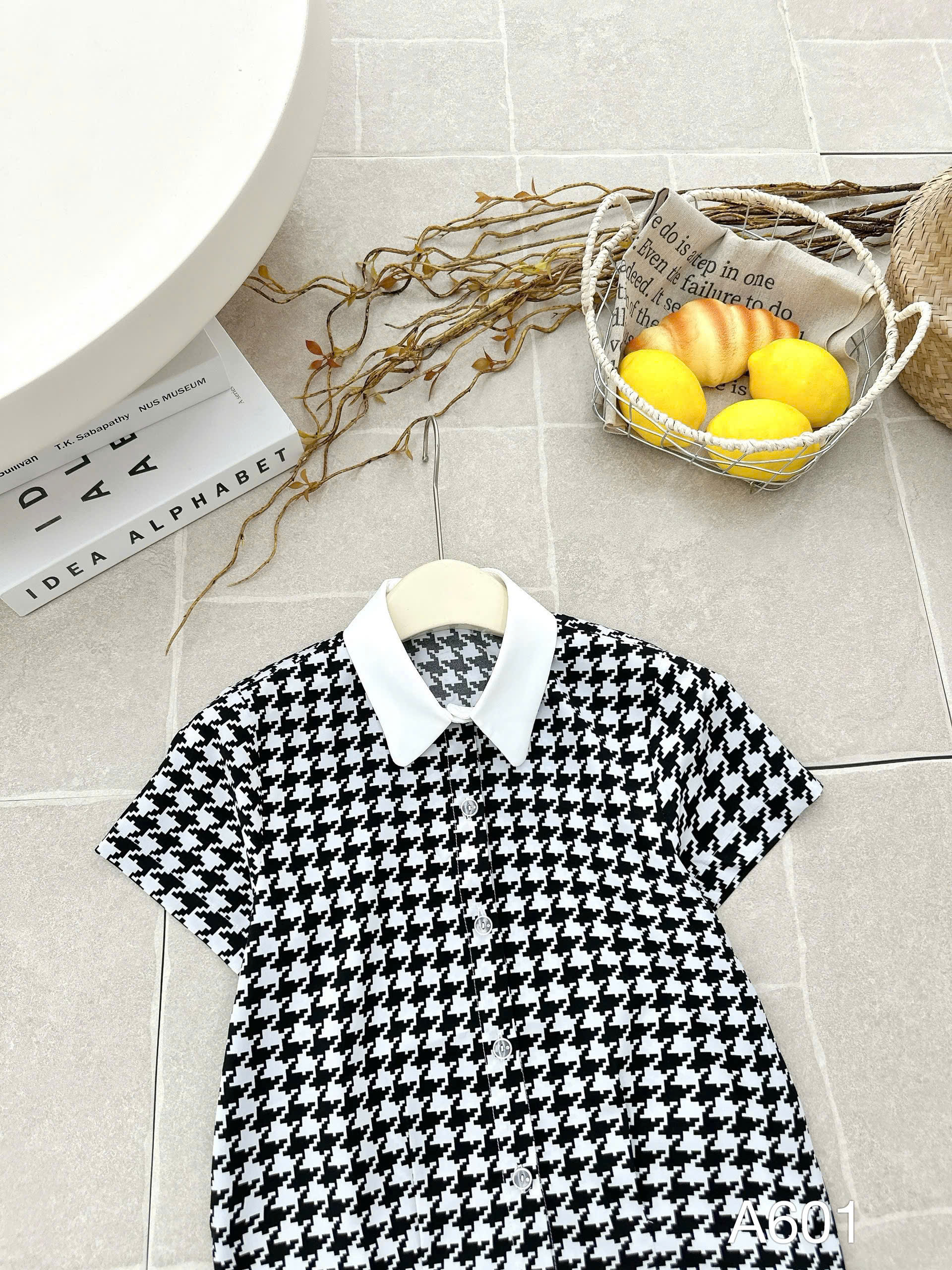 A601 Áo sơ mi họa tiết tay cộc