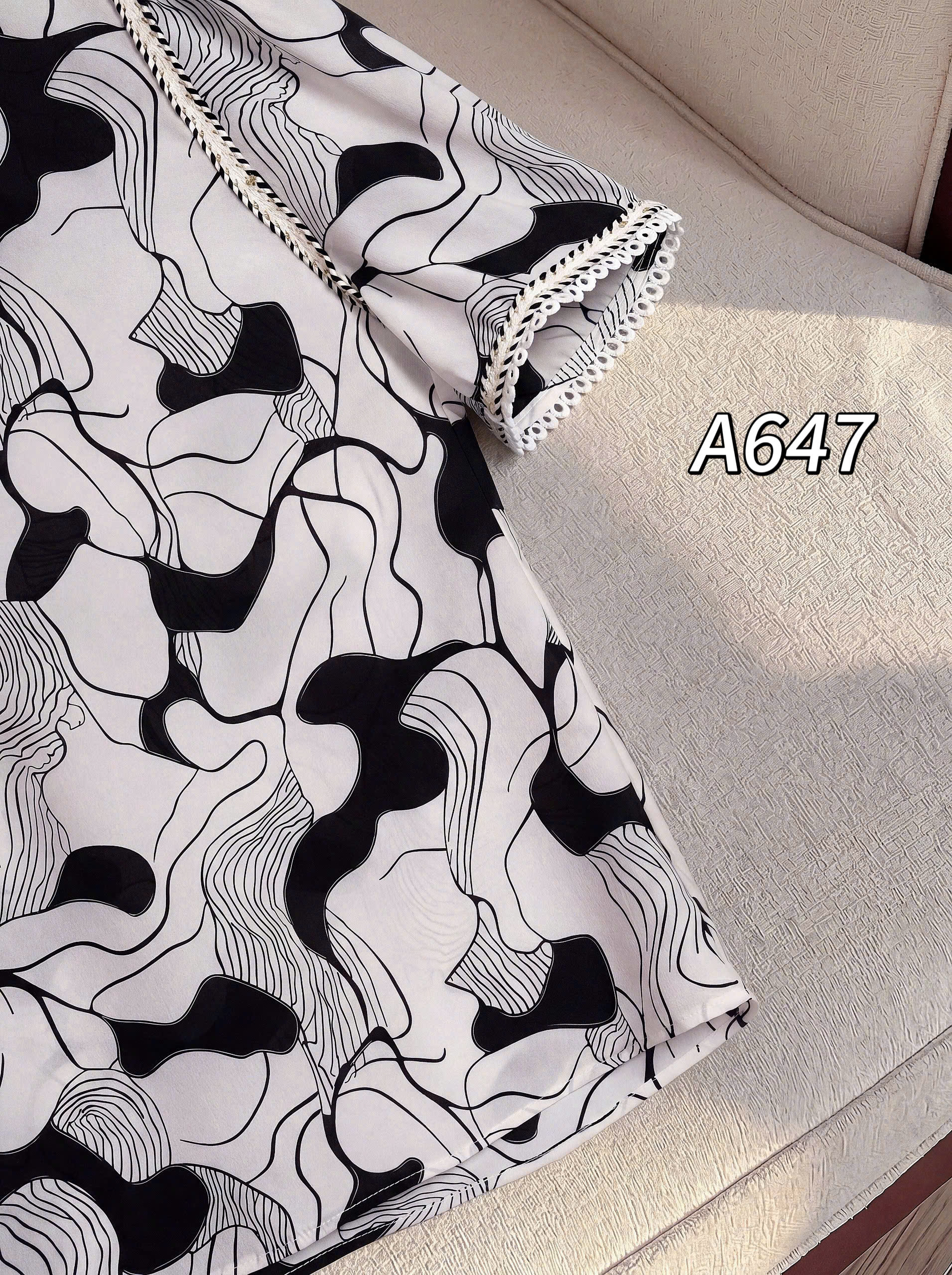 A647 Áo sơ mi loang cổ tròn