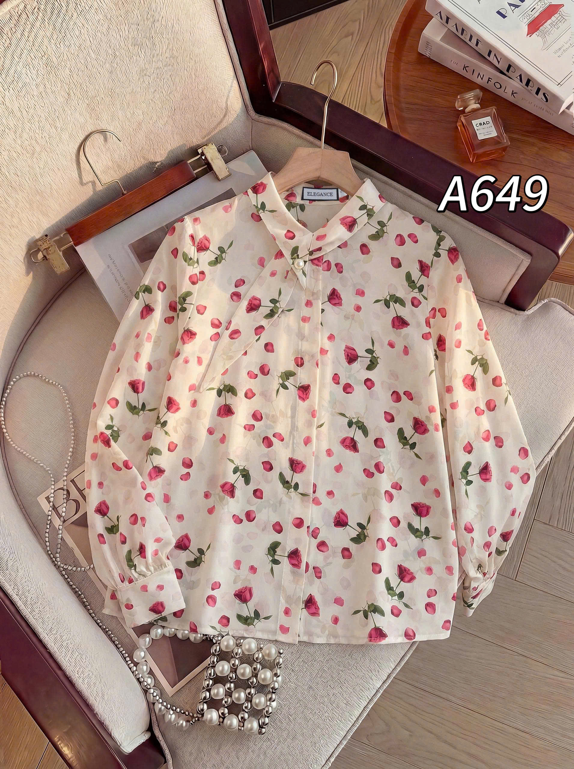 A649 Áo sơ mi hoa hồng cổ lệch