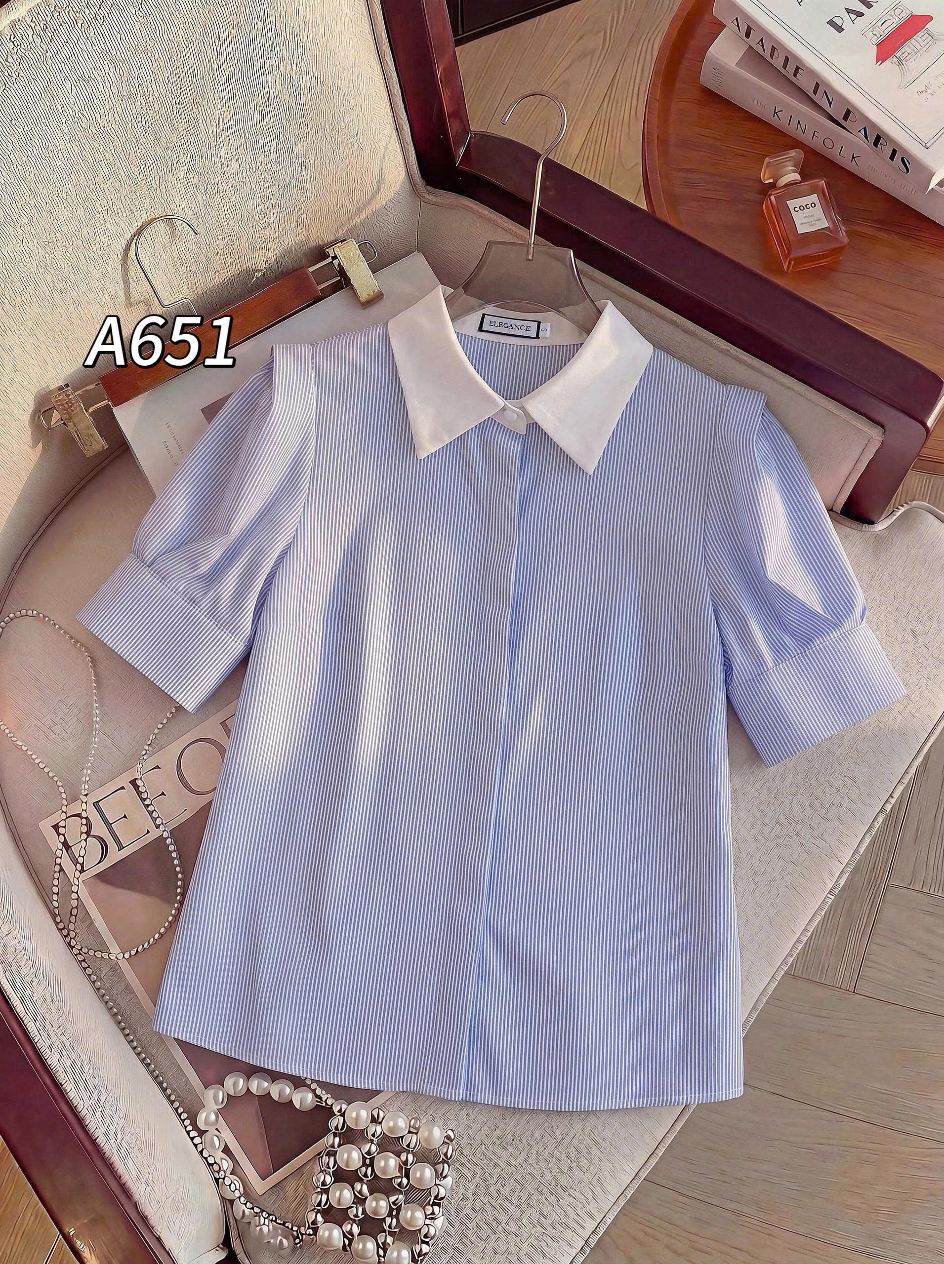 A651 Áo sơ mi kẻ cổ trắng tay bồng